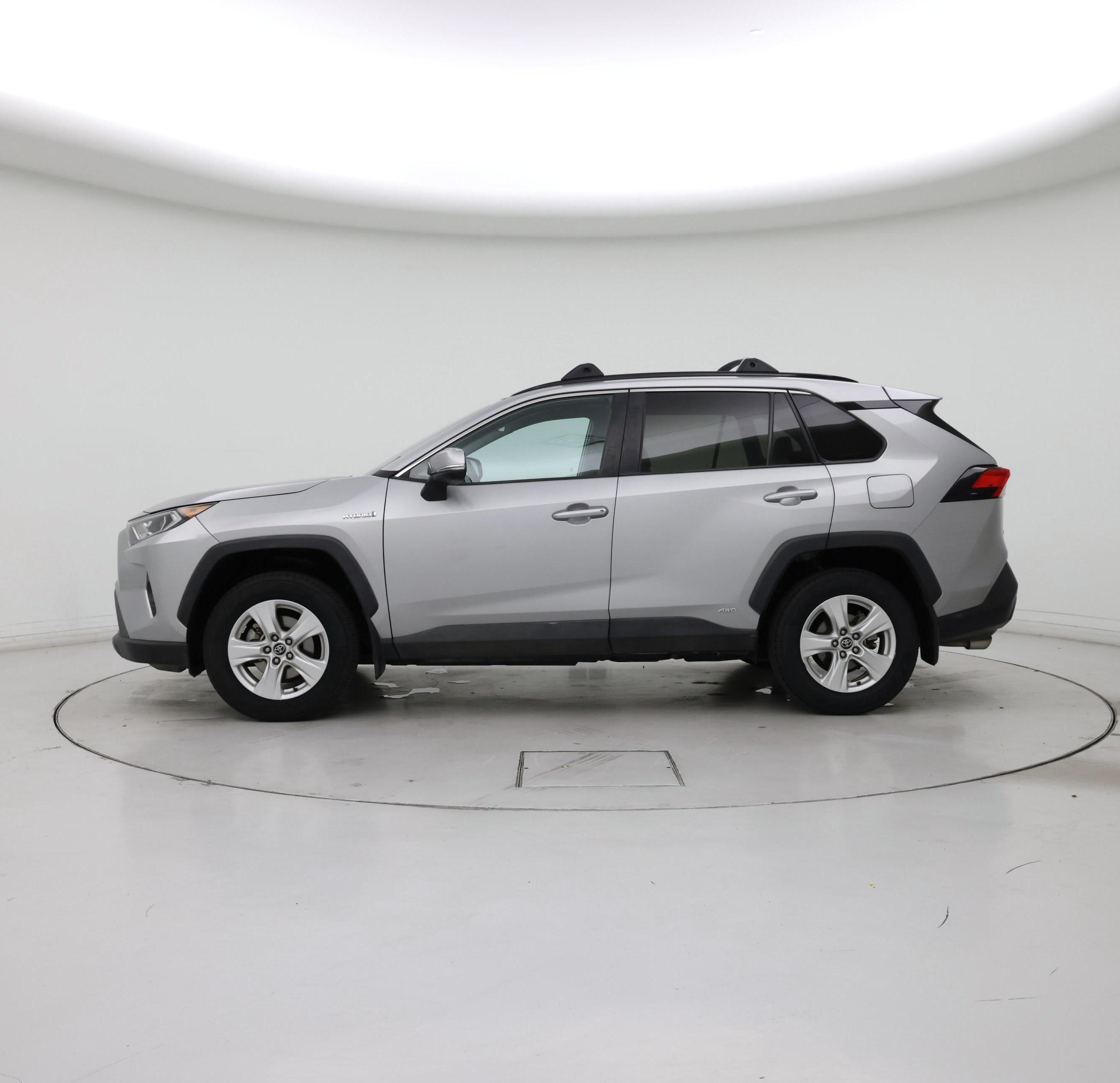 Thumbnail: 2020 Toyota RAV4 - 3