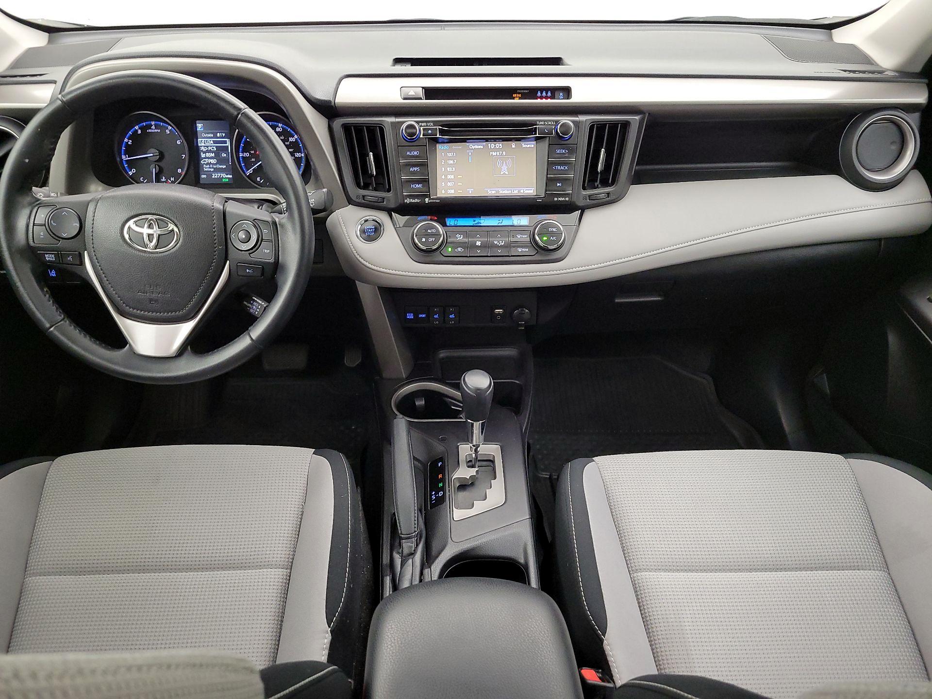 Thumbnail: 2018 Toyota RAV4 - 9