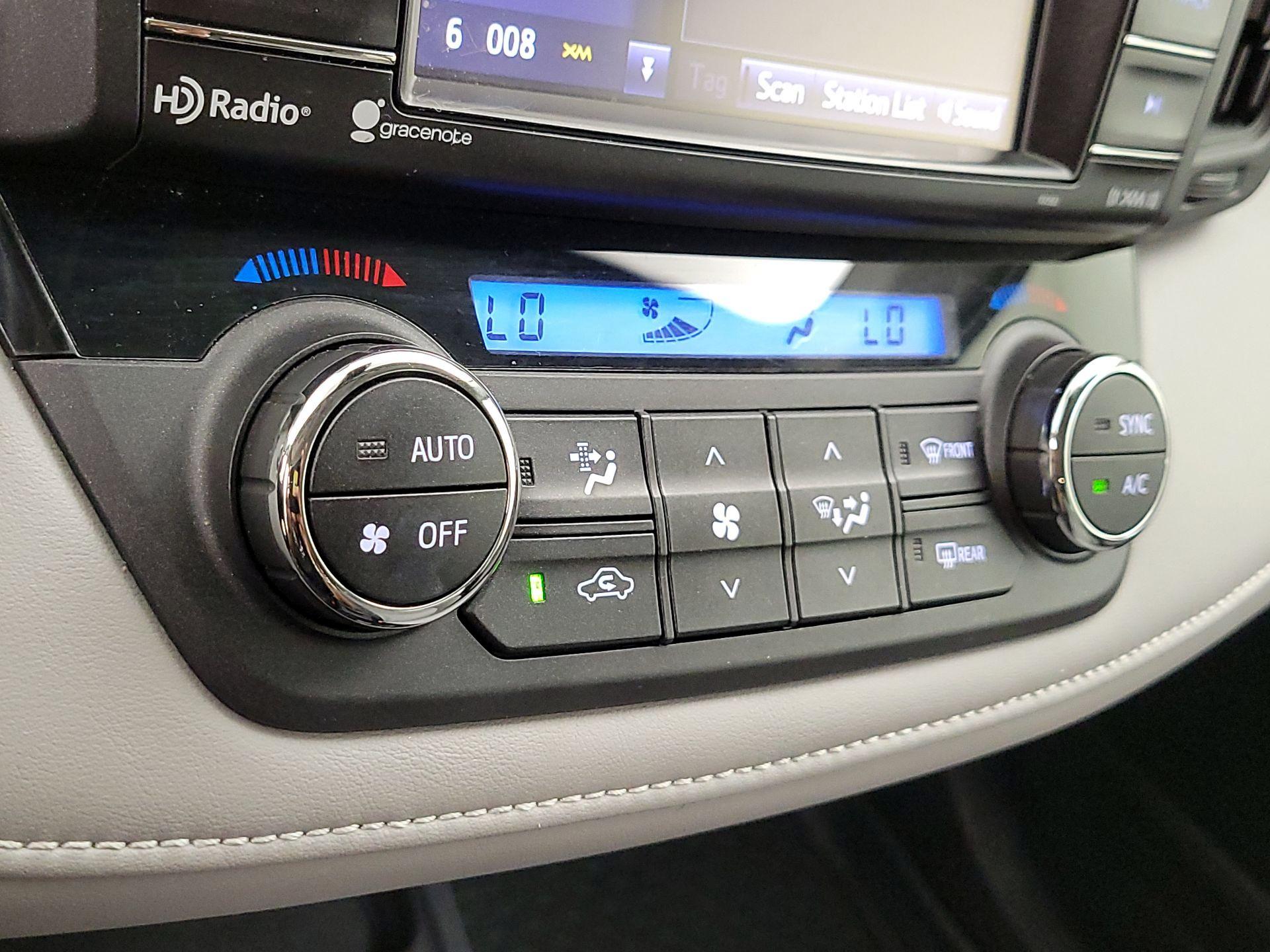 Thumbnail: 2018 Toyota RAV4 - 16