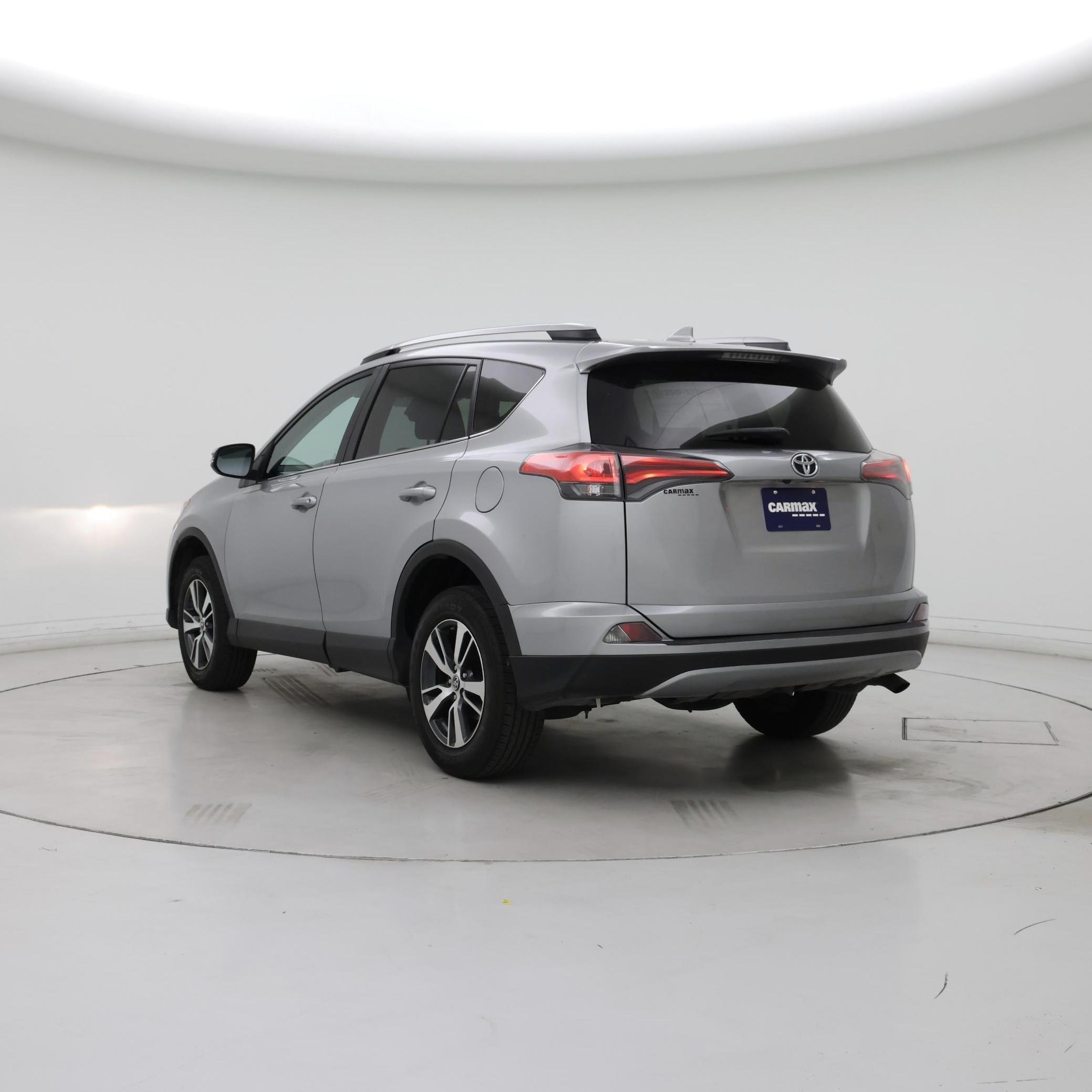 Thumbnail: 2018 Toyota RAV4 - 2