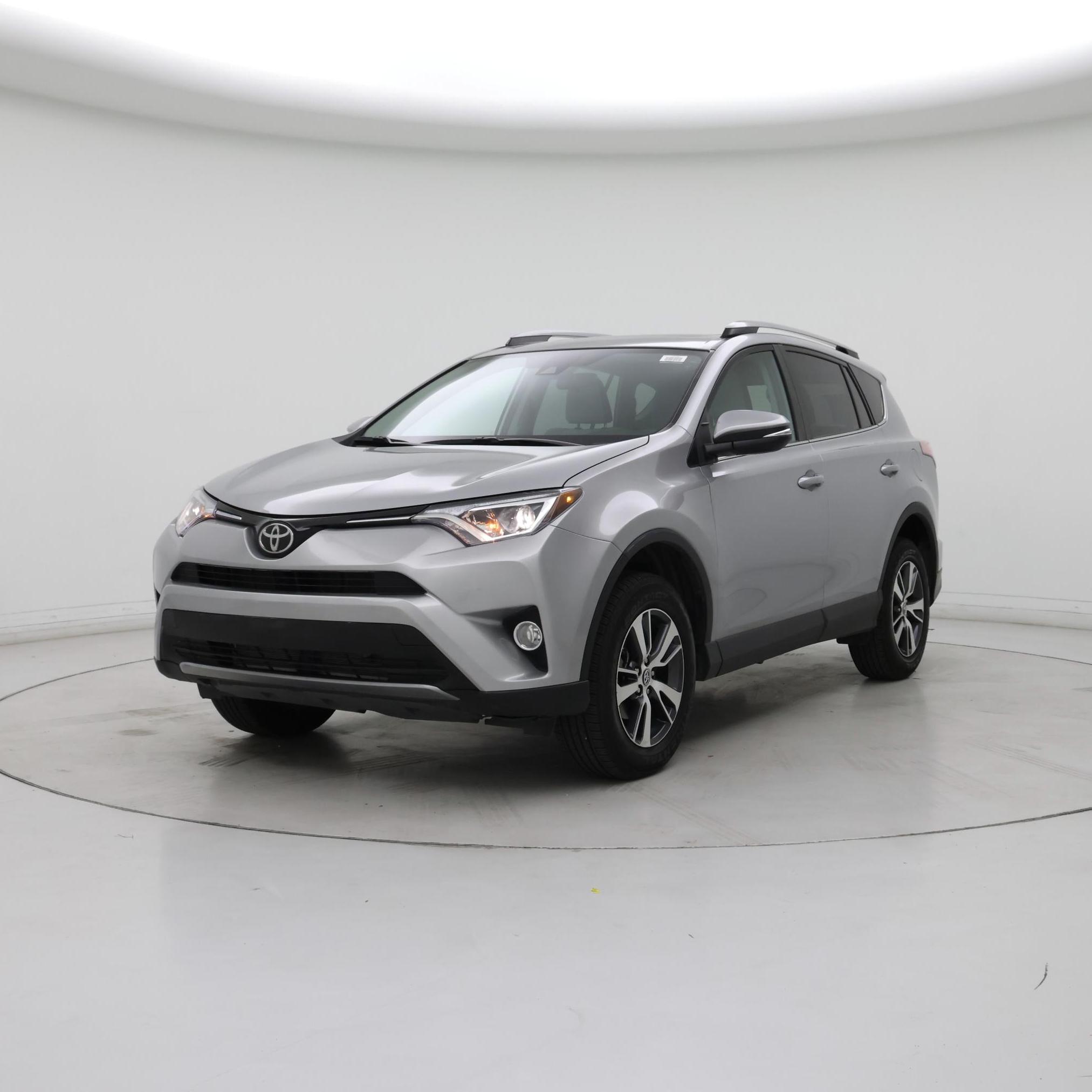 Thumbnail: 2018 Toyota RAV4 - 4