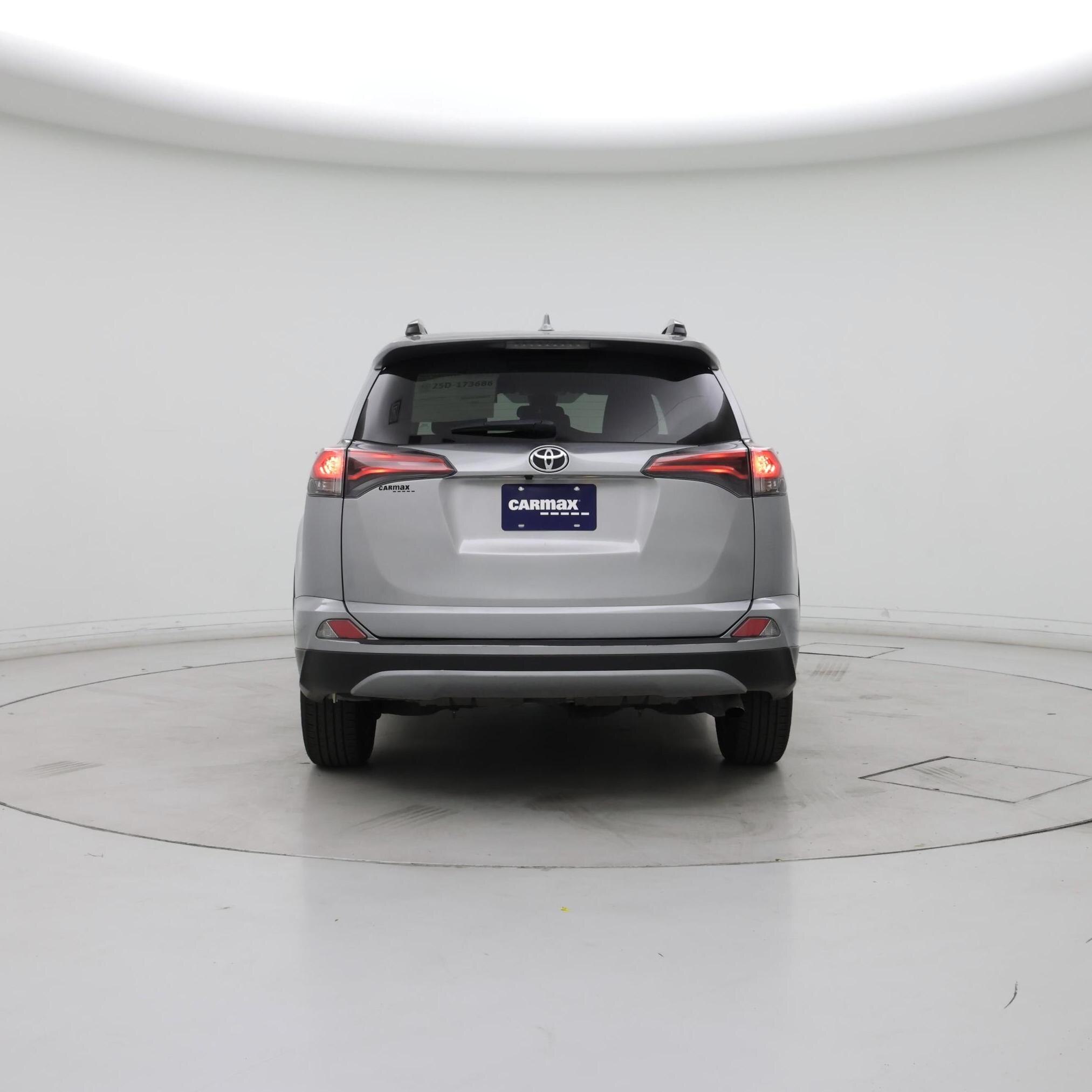 Thumbnail: 2018 Toyota RAV4 - 6