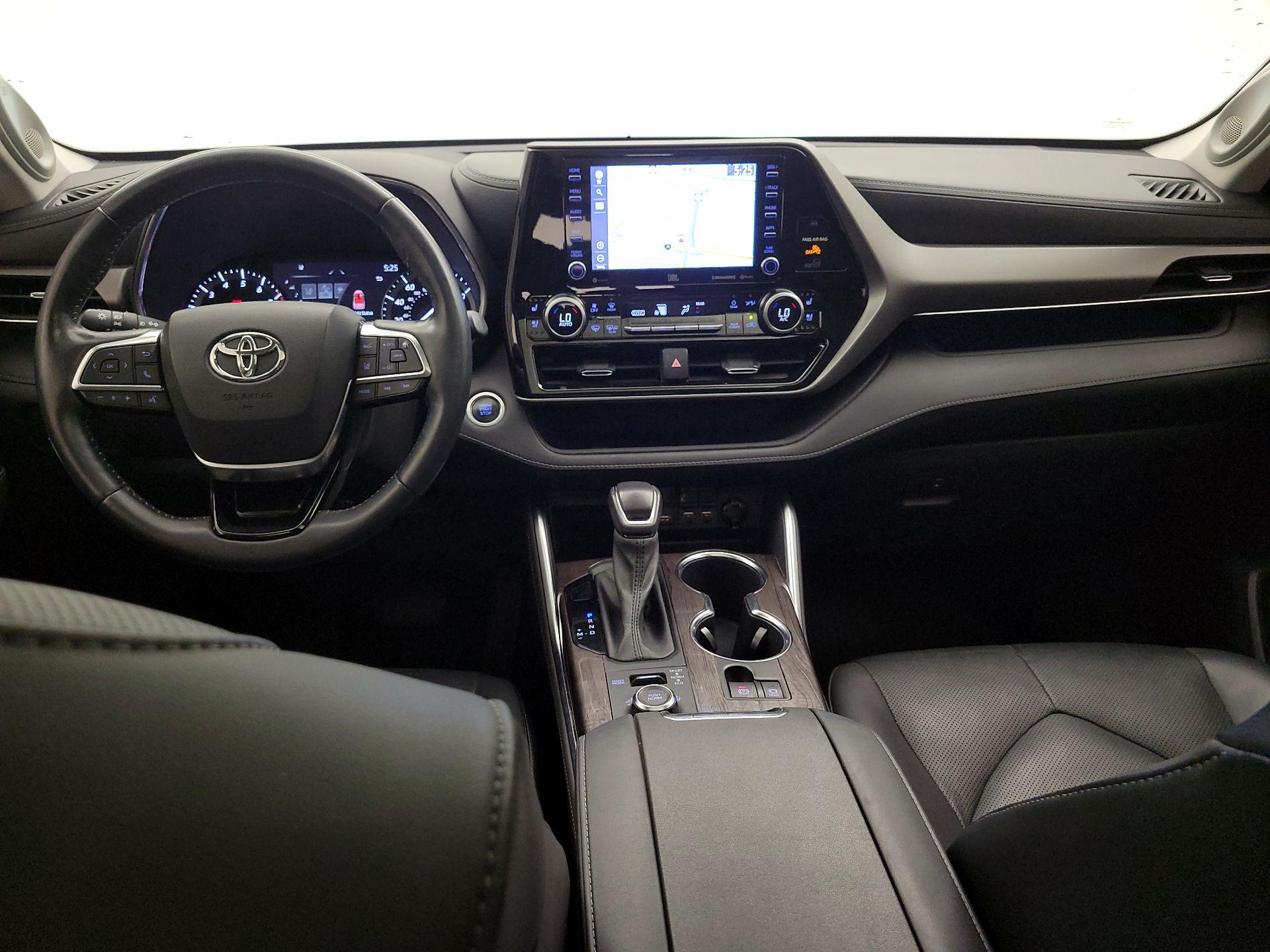 Thumbnail: 2021 Toyota Highlander - 9