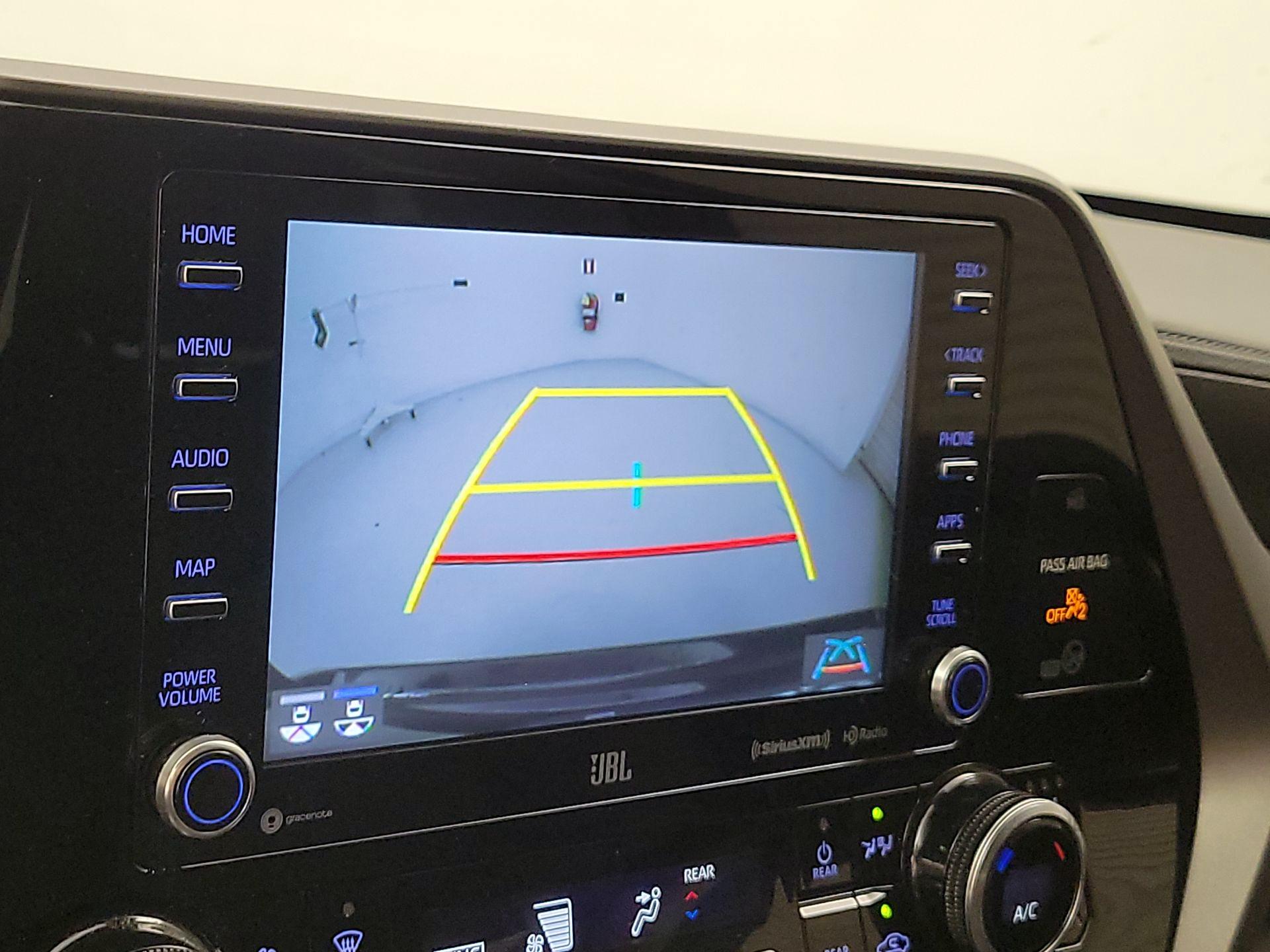 Thumbnail: 2021 Toyota Highlander - 15