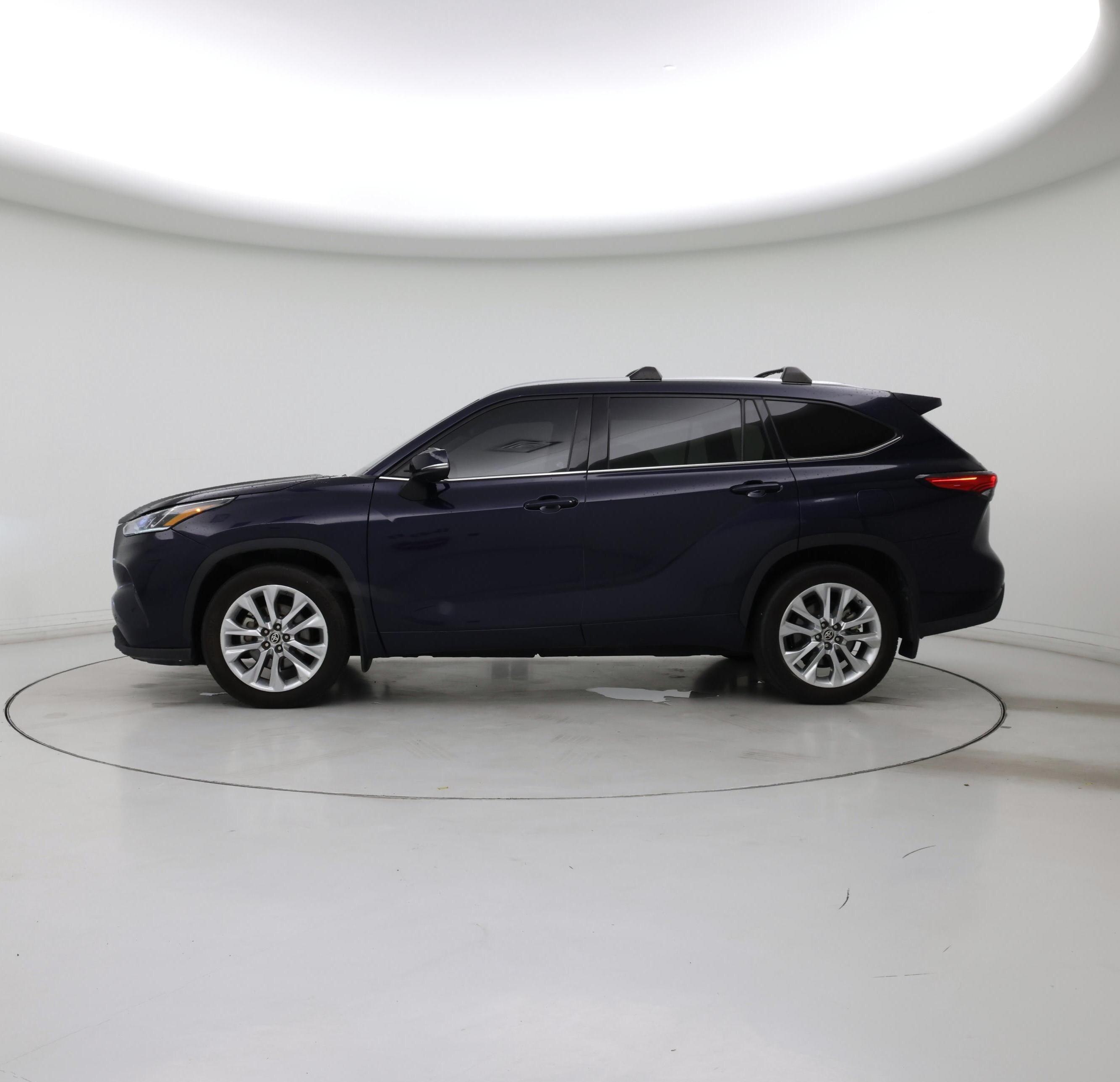 Thumbnail: 2021 Toyota Highlander - 3