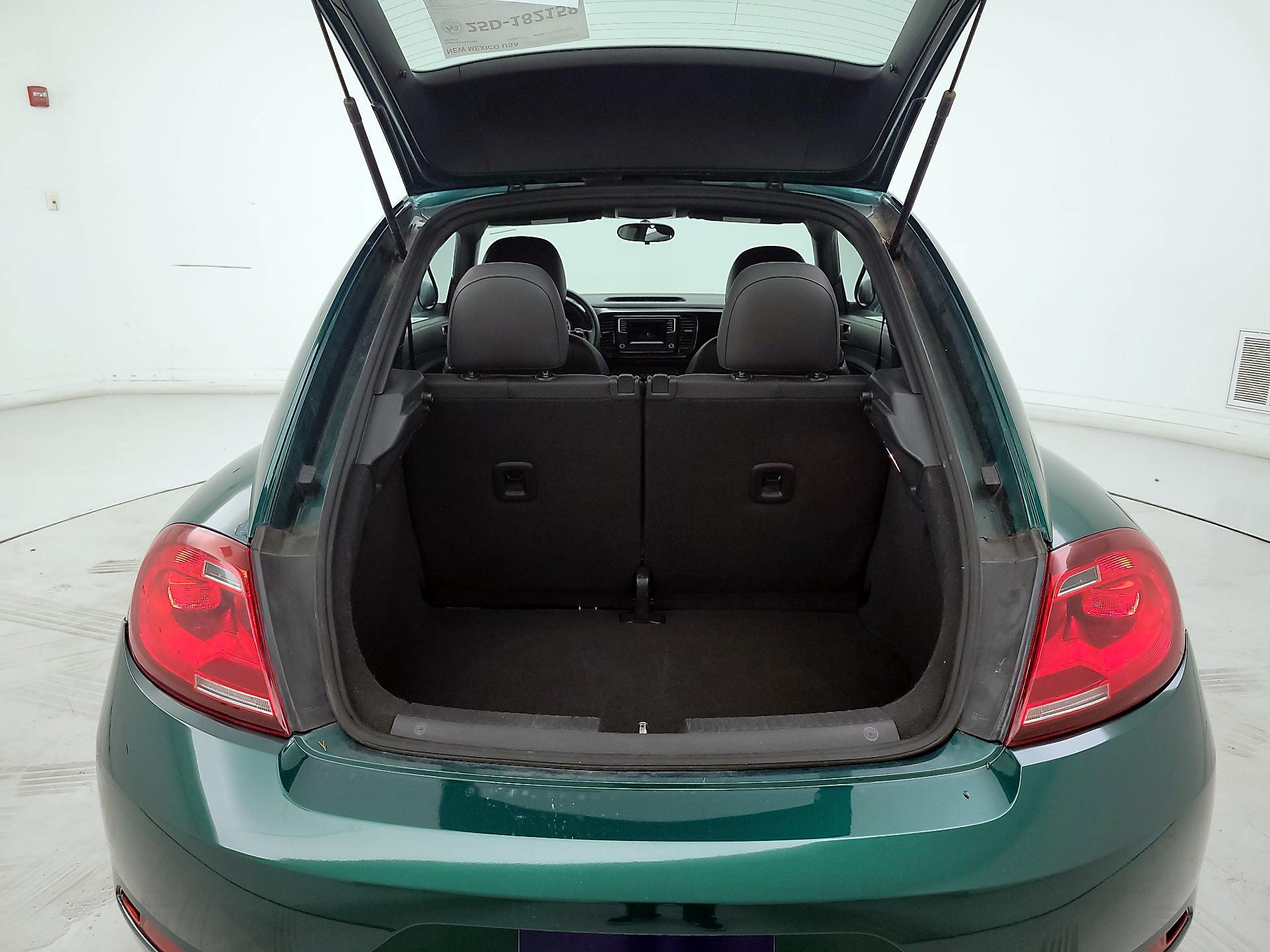 Thumbnail: 2017 Volkswagen Beetle - 19