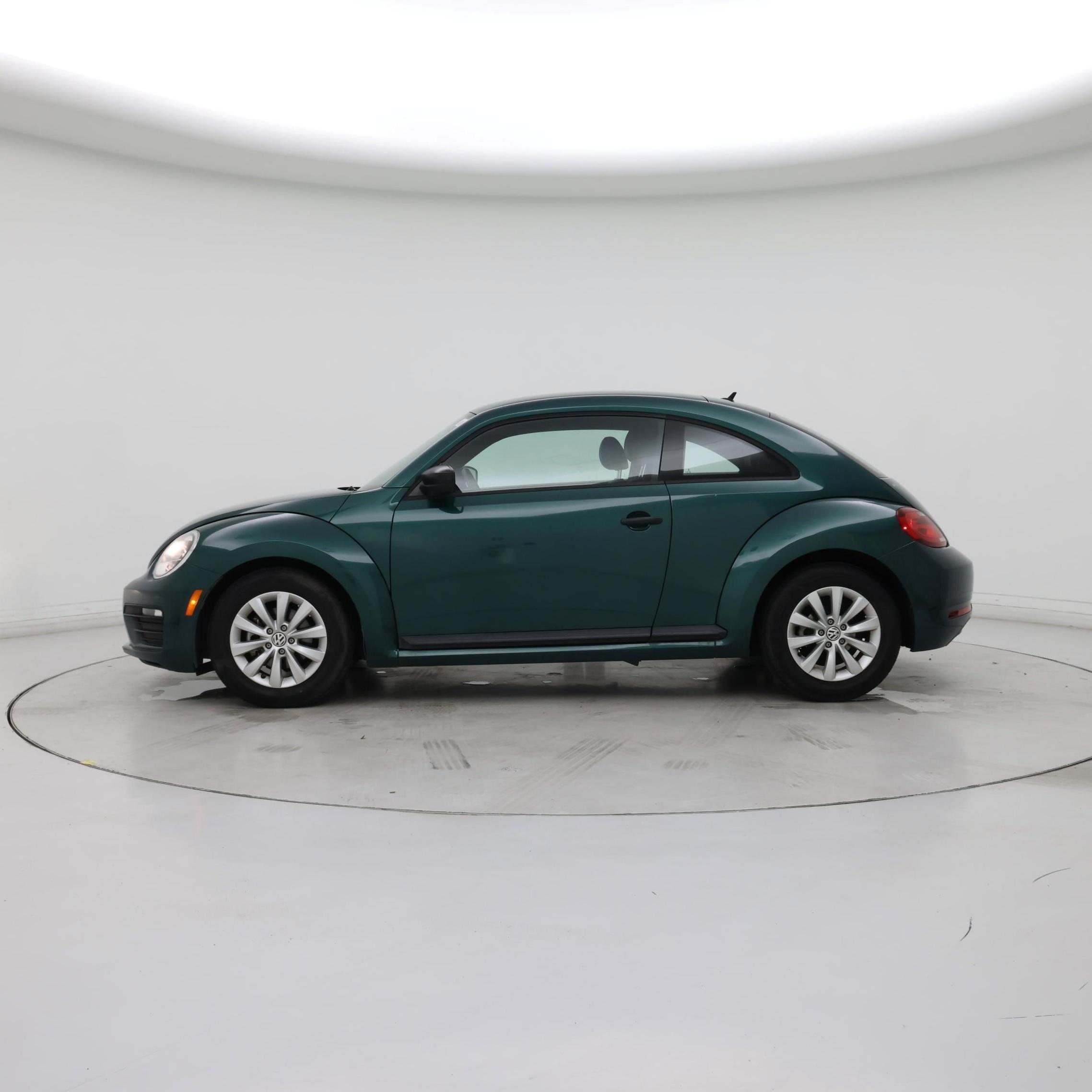 Thumbnail: 2017 Volkswagen Beetle - 3