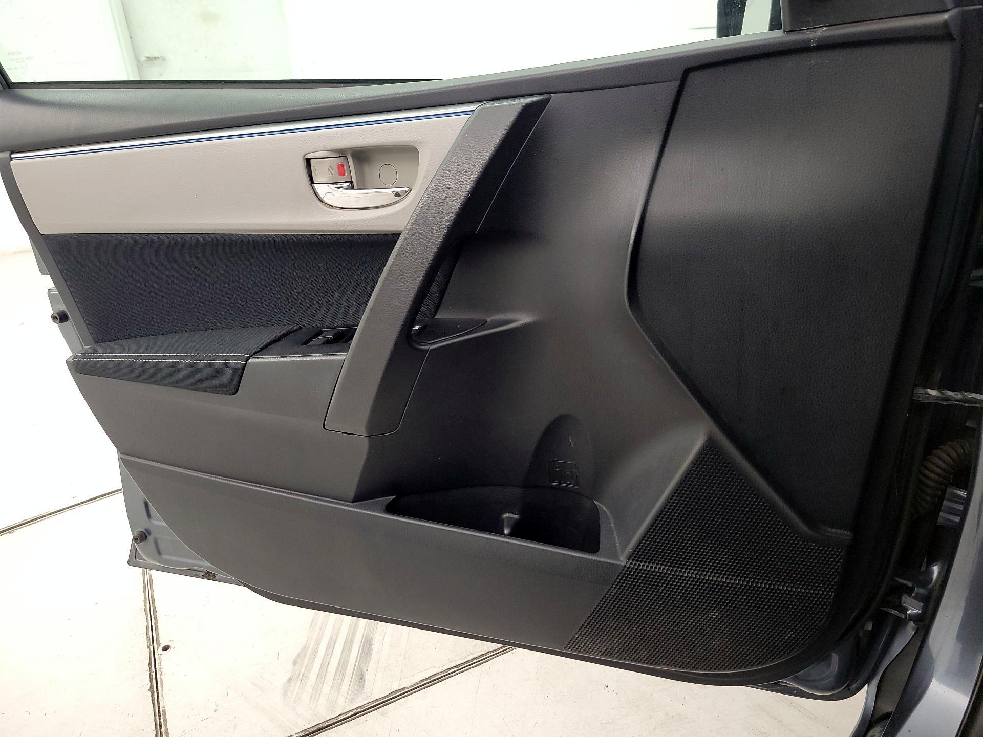 Thumbnail: 2014 Toyota Corolla - 12