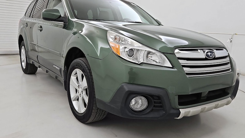 2013 Subaru Outback 2.5i Limited Hero Image