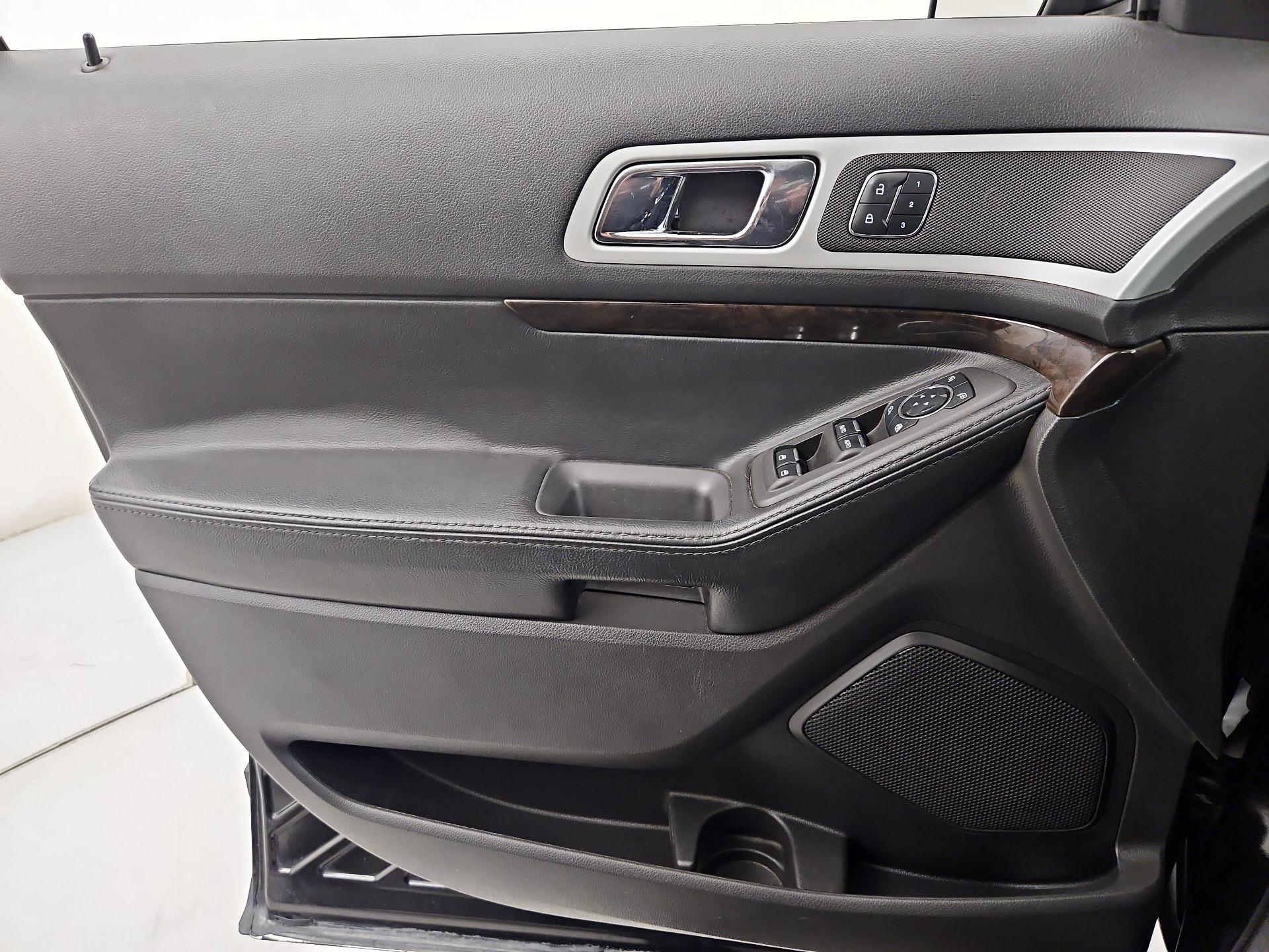 Thumbnail: 2014 Ford Explorer - 12