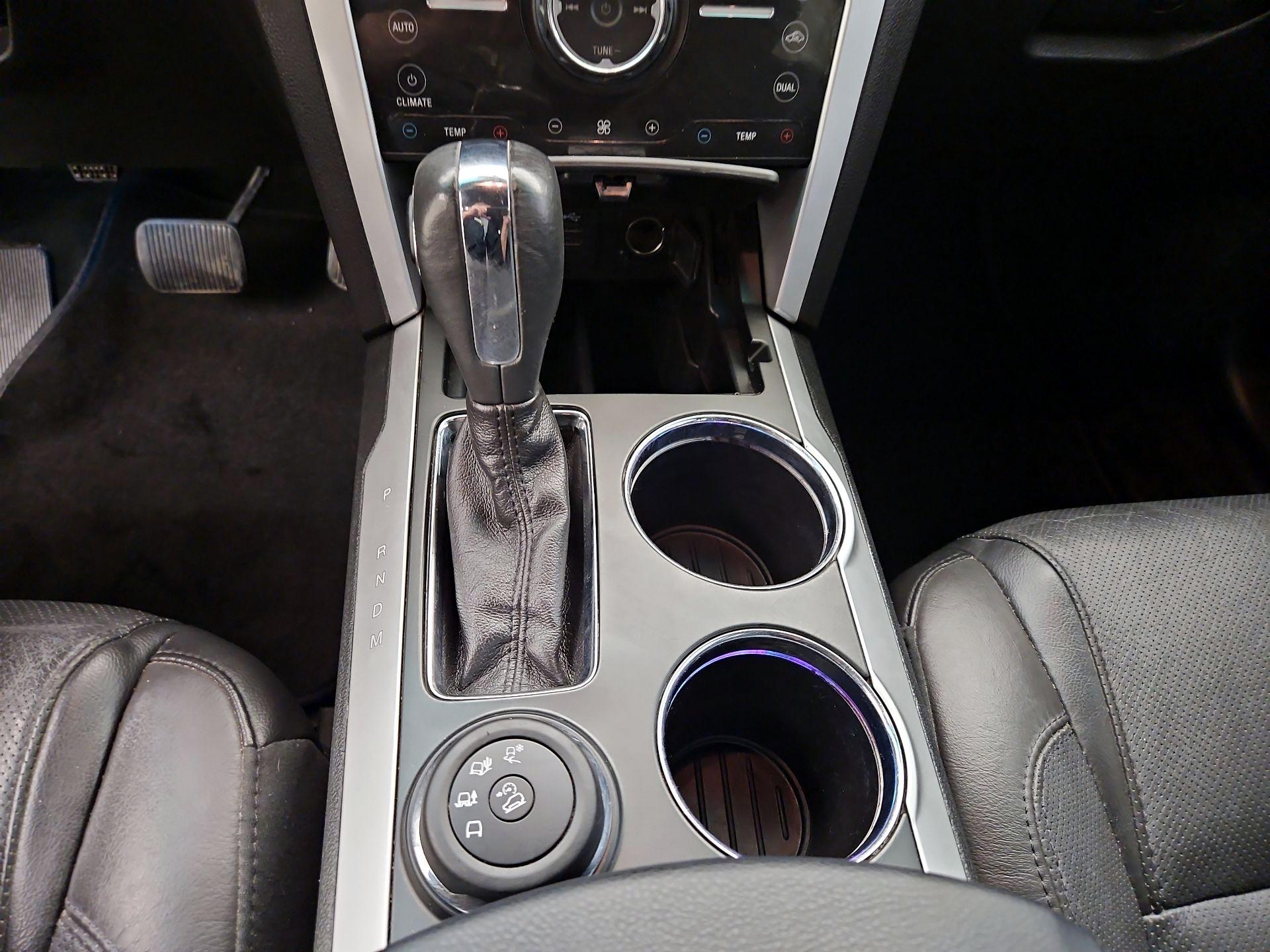 Thumbnail: 2014 Ford Explorer - 18