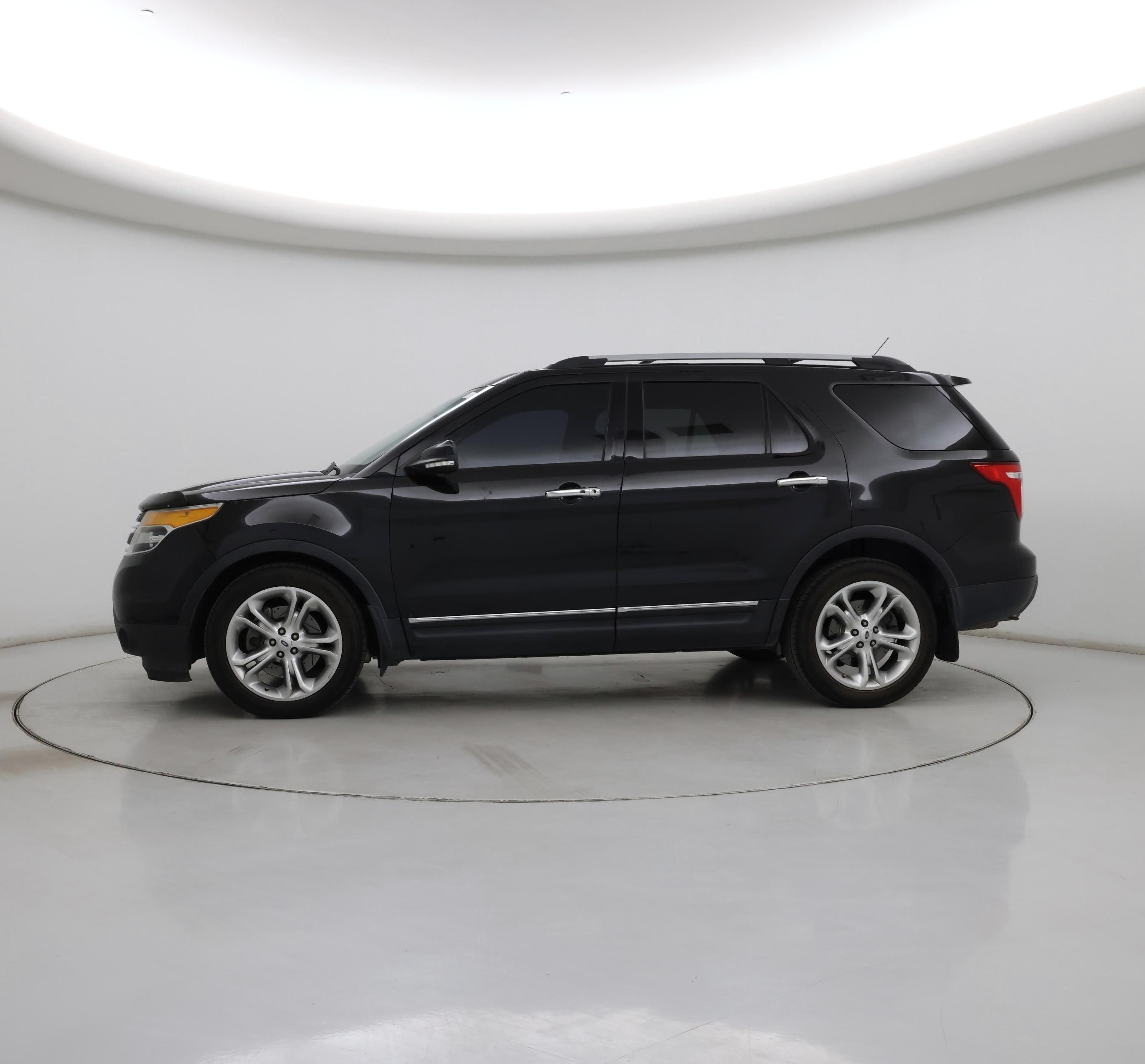 Thumbnail: 2014 Ford Explorer - 3