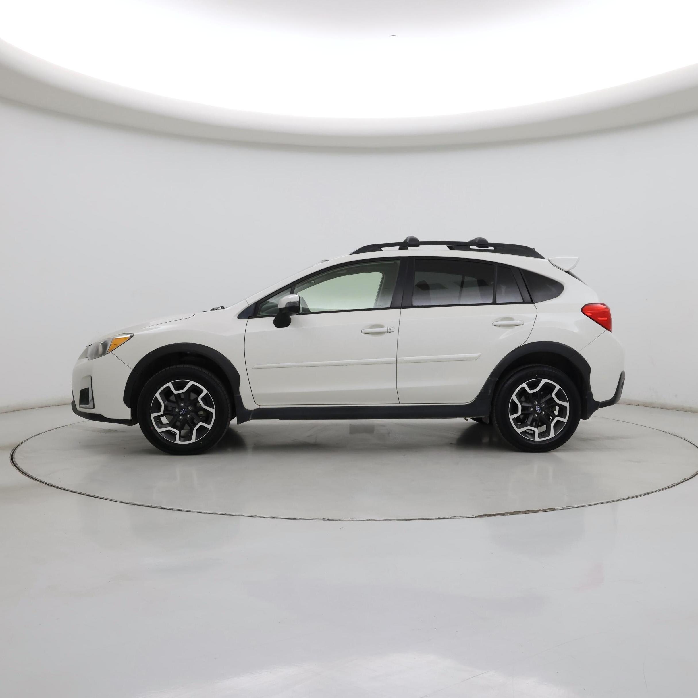 Thumbnail: 2016 Subaru XV Crosstrek - 3