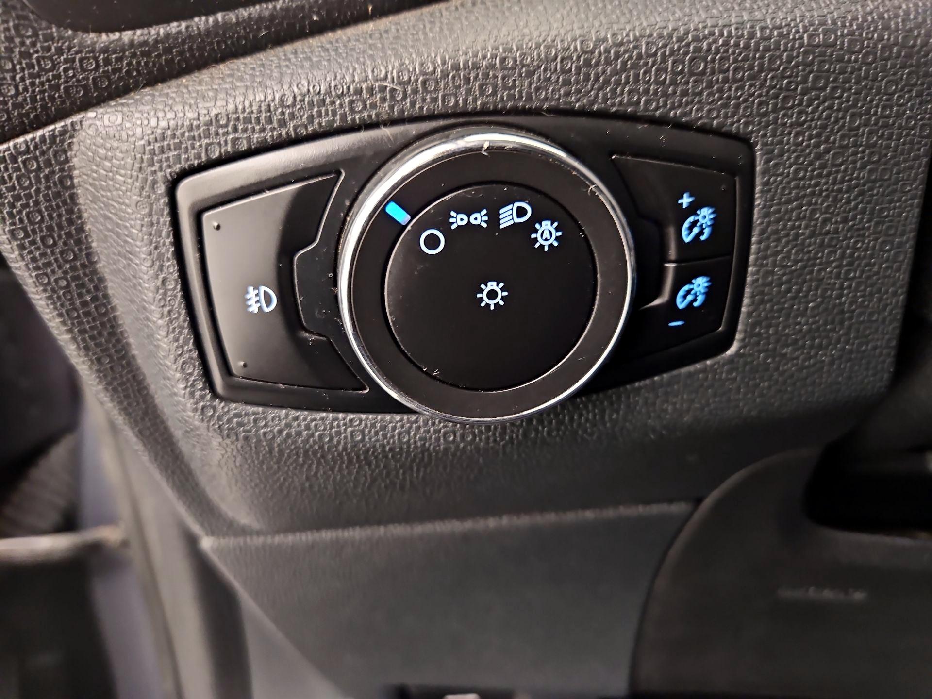 Thumbnail: 2018 Ford EcoSport - 13