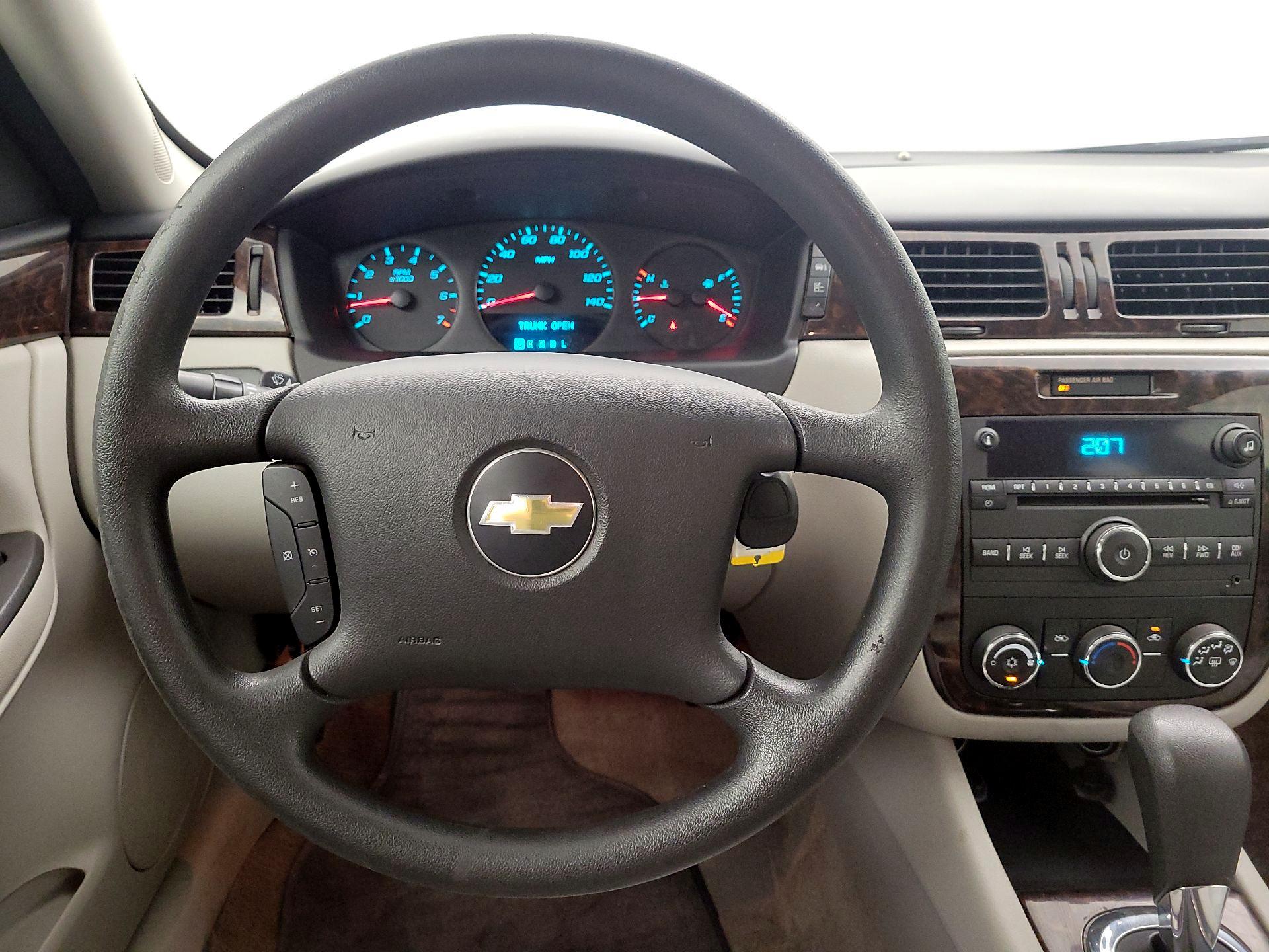 Thumbnail: 2015 Chevrolet Impala - 10