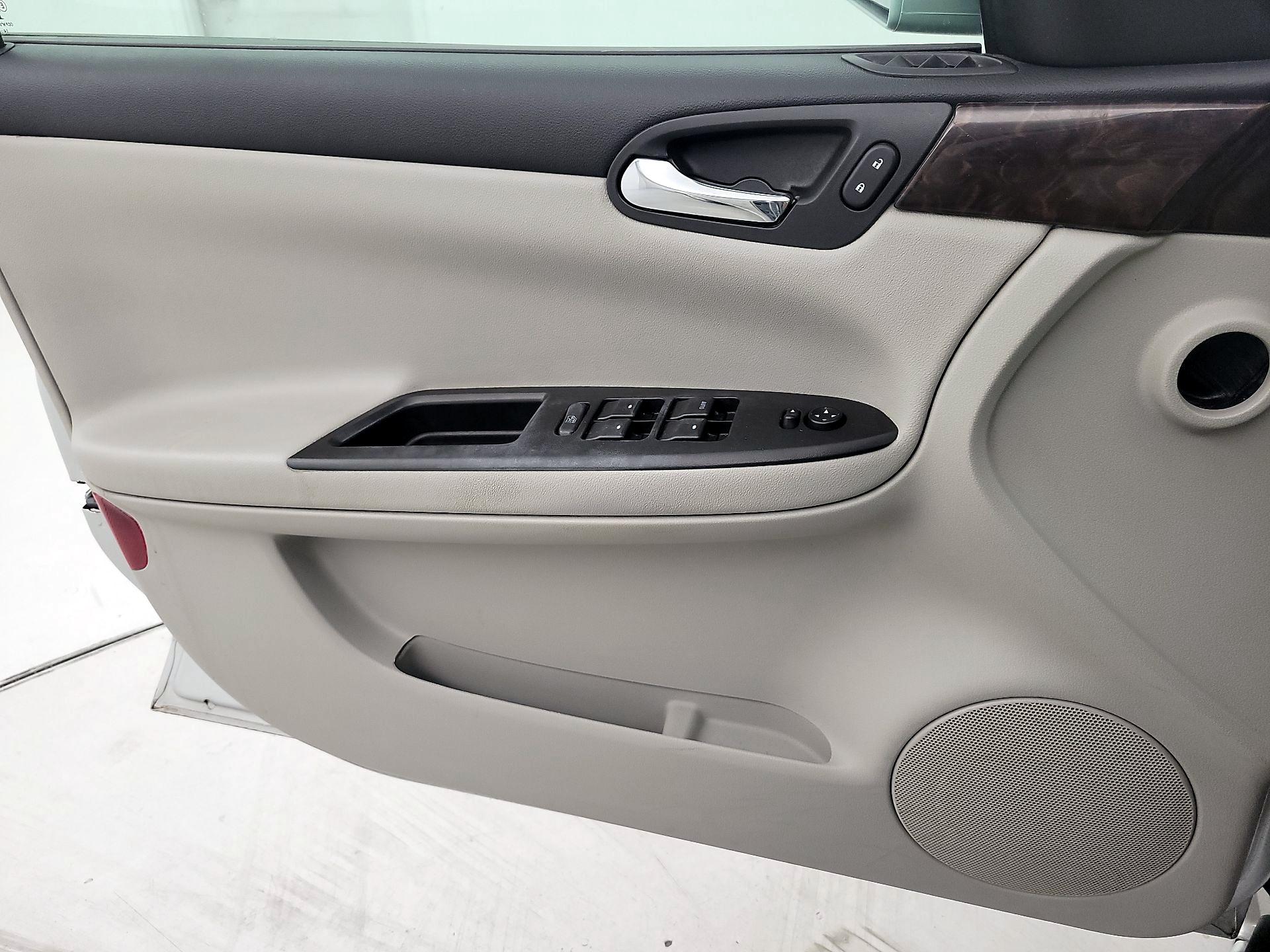 Thumbnail: 2015 Chevrolet Impala - 12