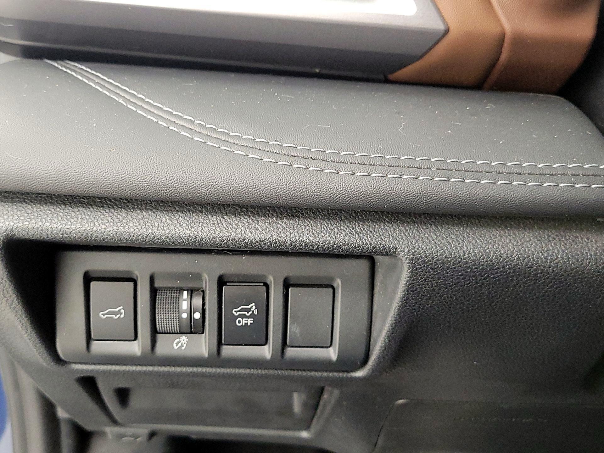 Thumbnail: 2020 Subaru Outback - 13