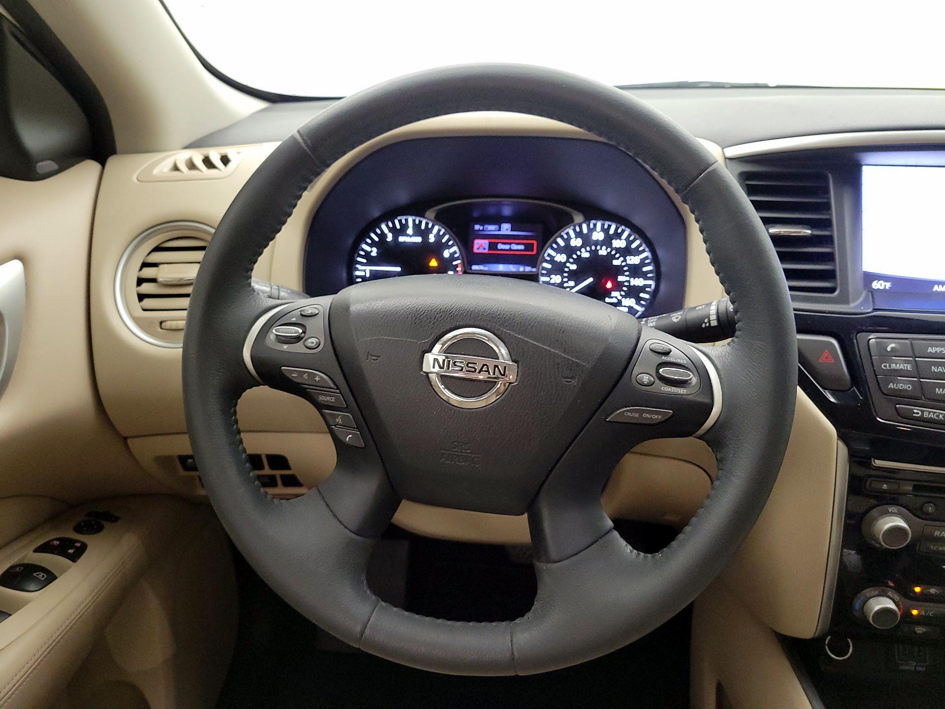 Thumbnail: 2018 Nissan Pathfinder - 10