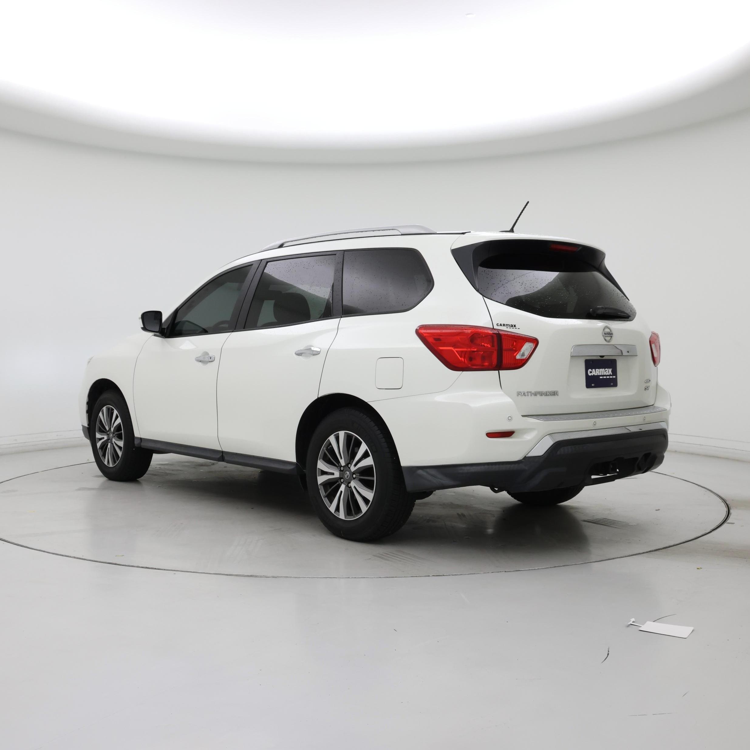 Thumbnail: 2018 Nissan Pathfinder - 2