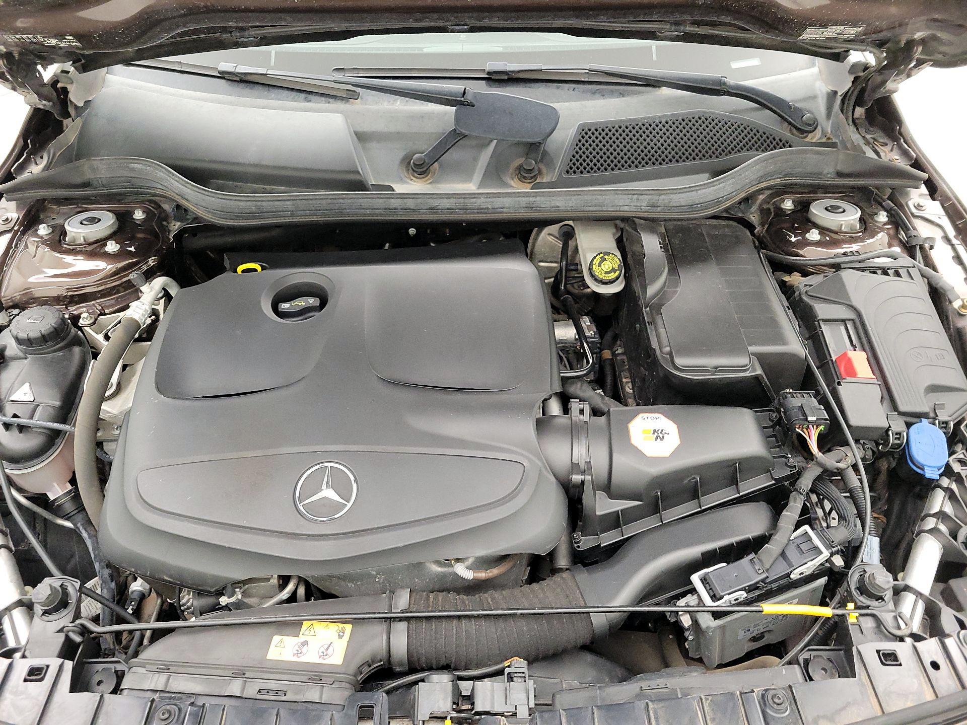 Thumbnail: 2017 Mercedes-Benz GLA - 17