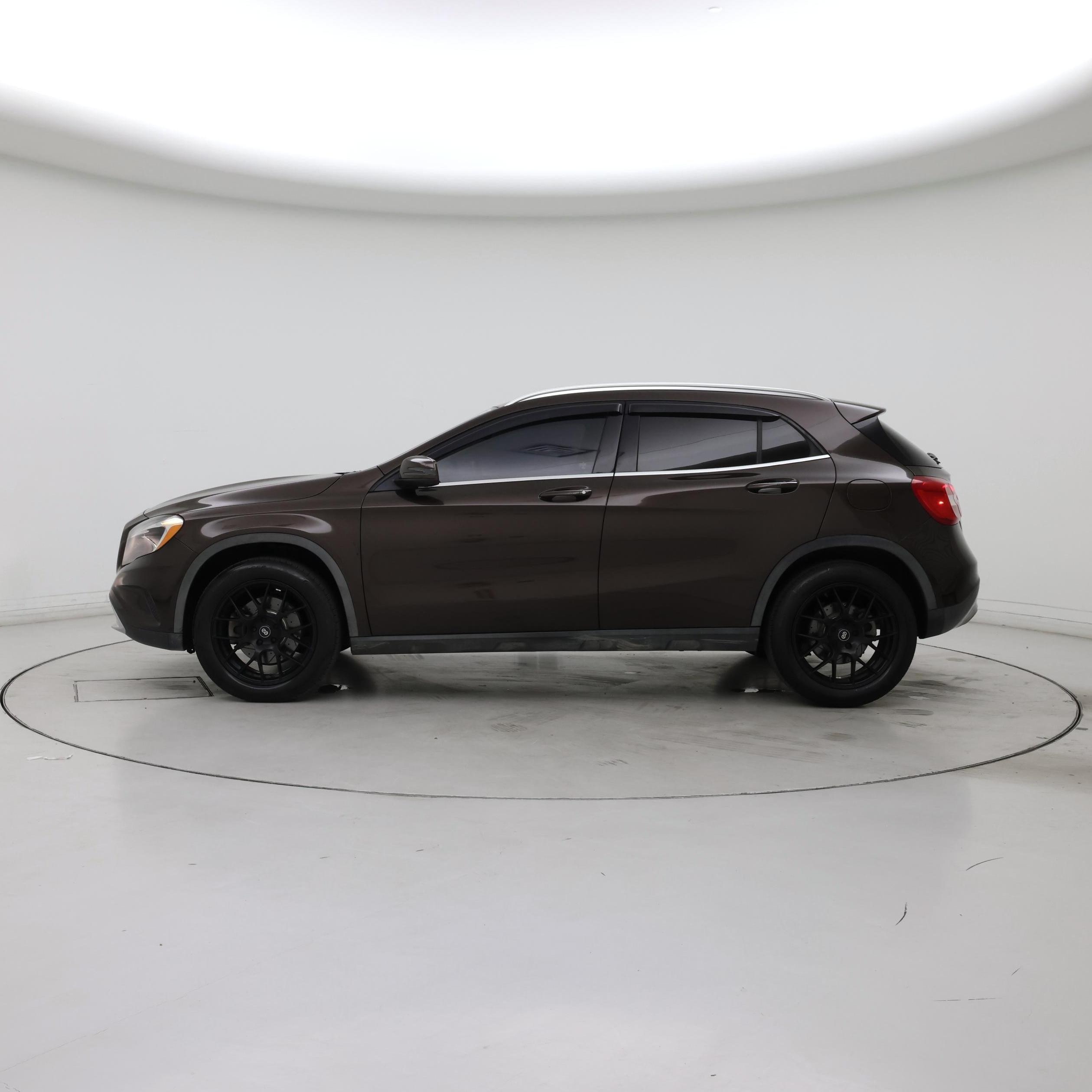 Thumbnail: 2017 Mercedes-Benz GLA - 3