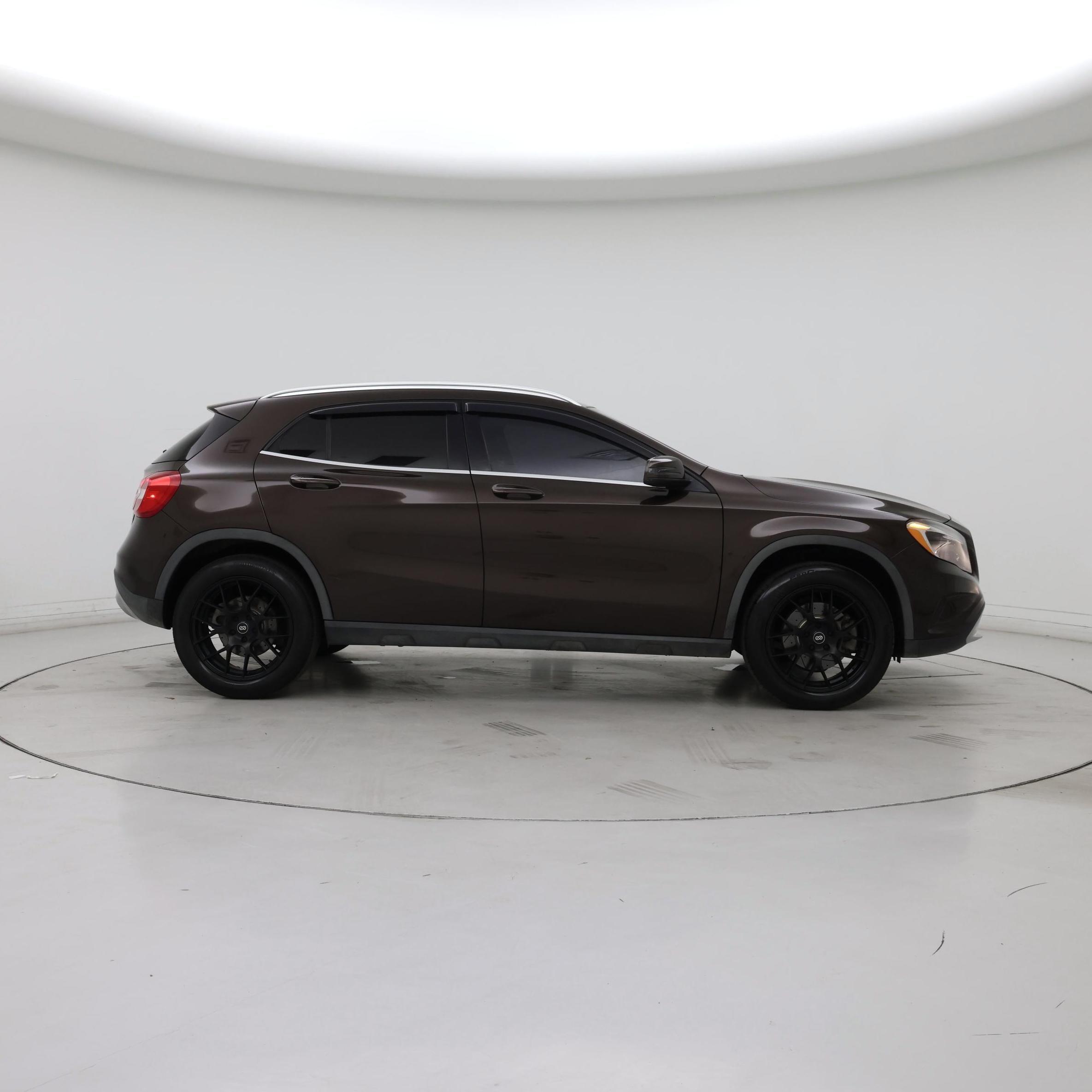 Thumbnail: 2017 Mercedes-Benz GLA - 7
