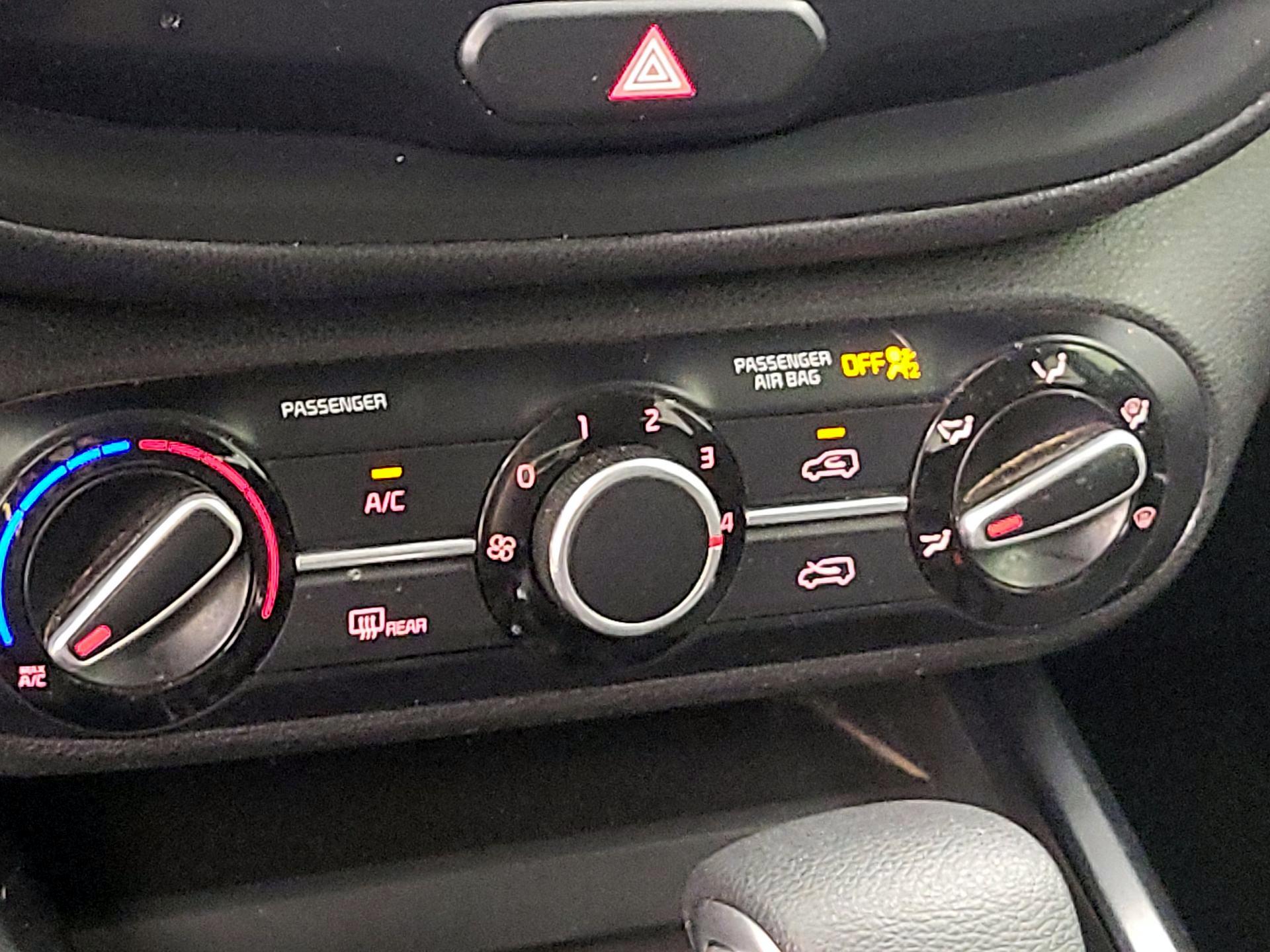 Thumbnail: 2022 Kia Soul - 16