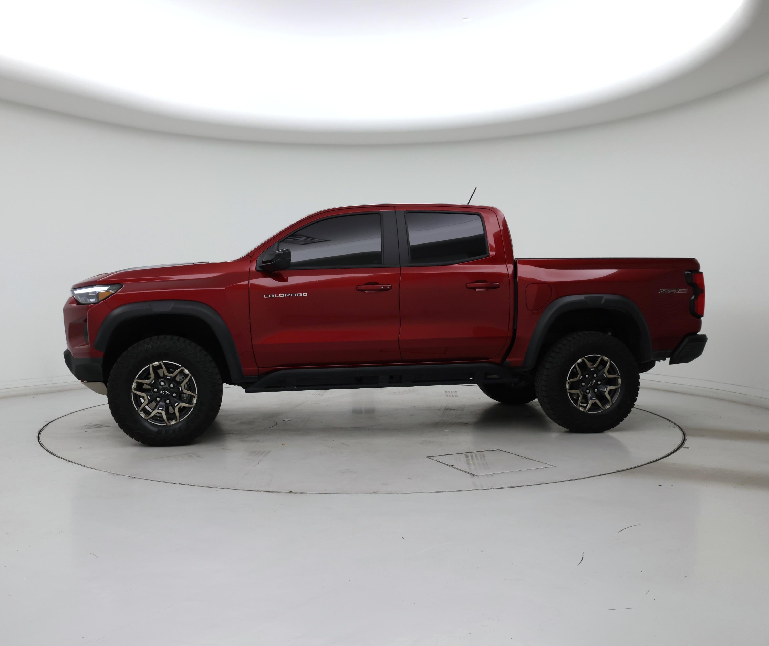 Thumbnail: 2024 Chevrolet Colorado - 3