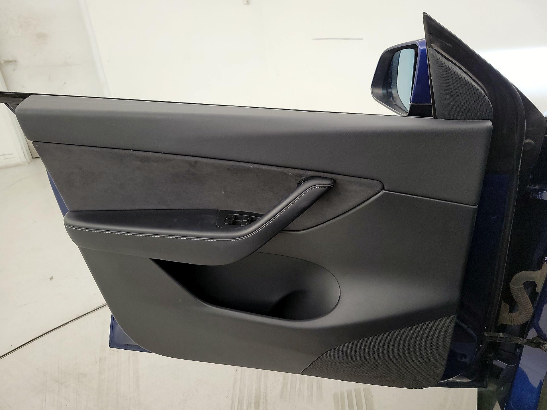 Thumbnail: 2021 Tesla Model Y - 12