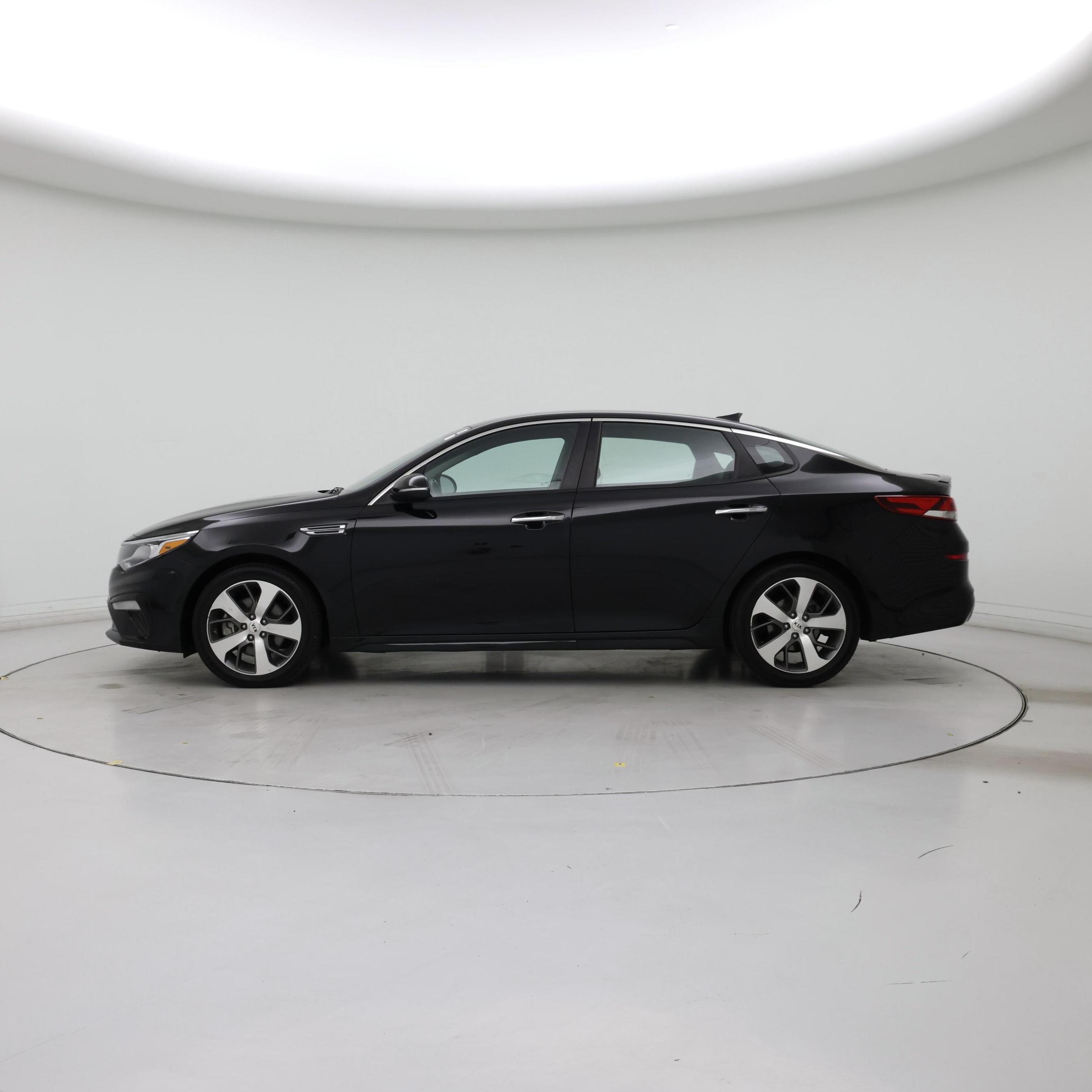 Thumbnail: 2019 Kia Optima - 3