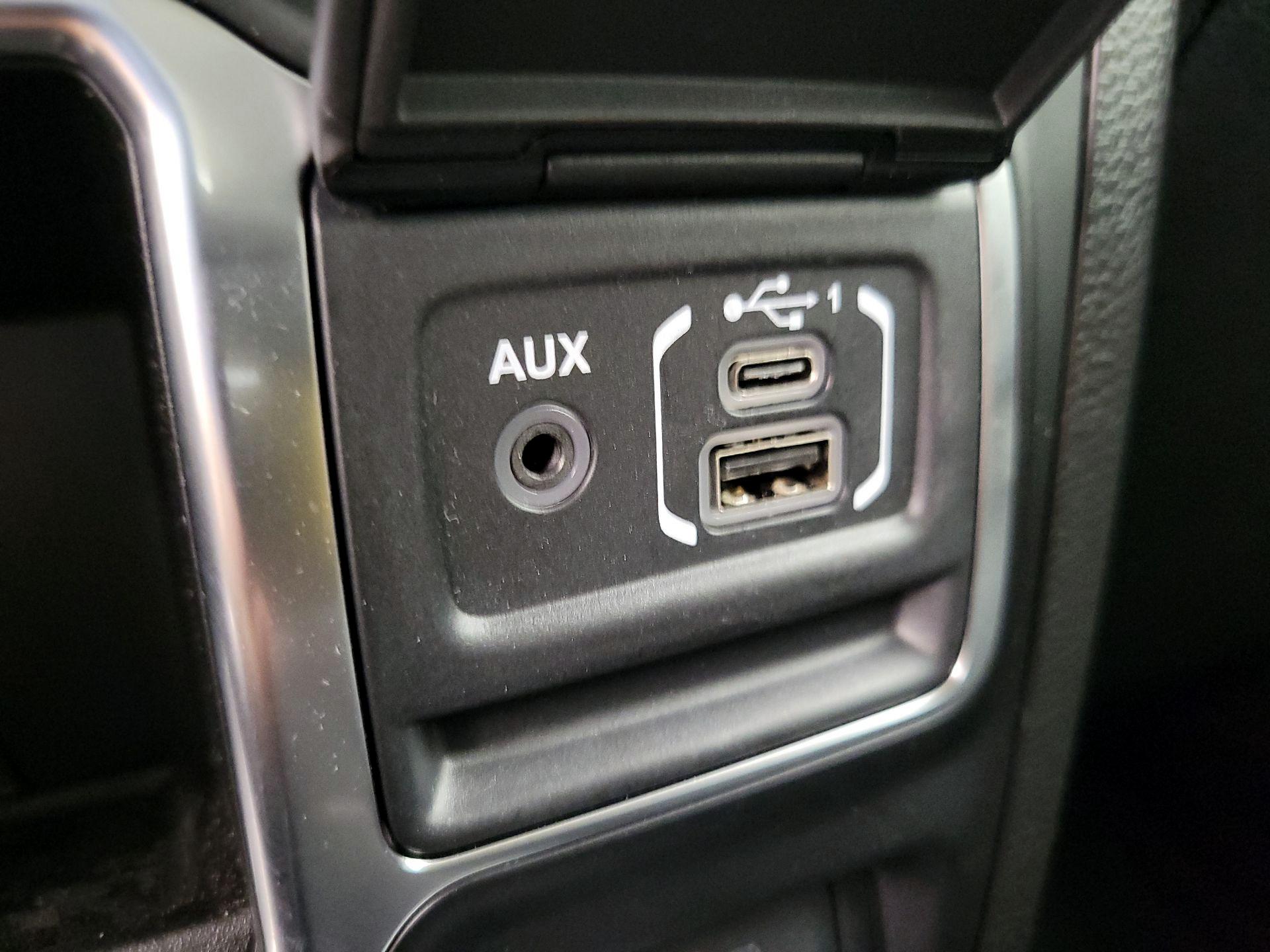 Thumbnail: 2023 Jeep Wrangler - 18