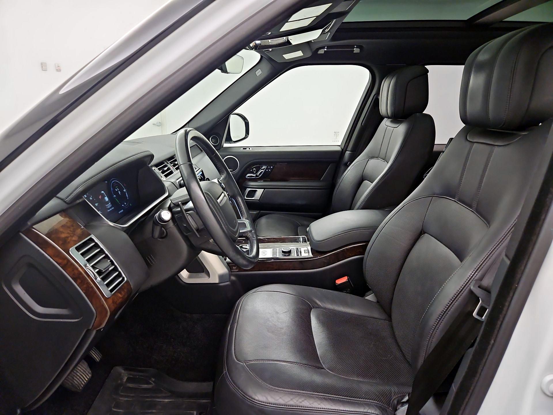 Thumbnail: 2020 Land Rover Range Rover - 11