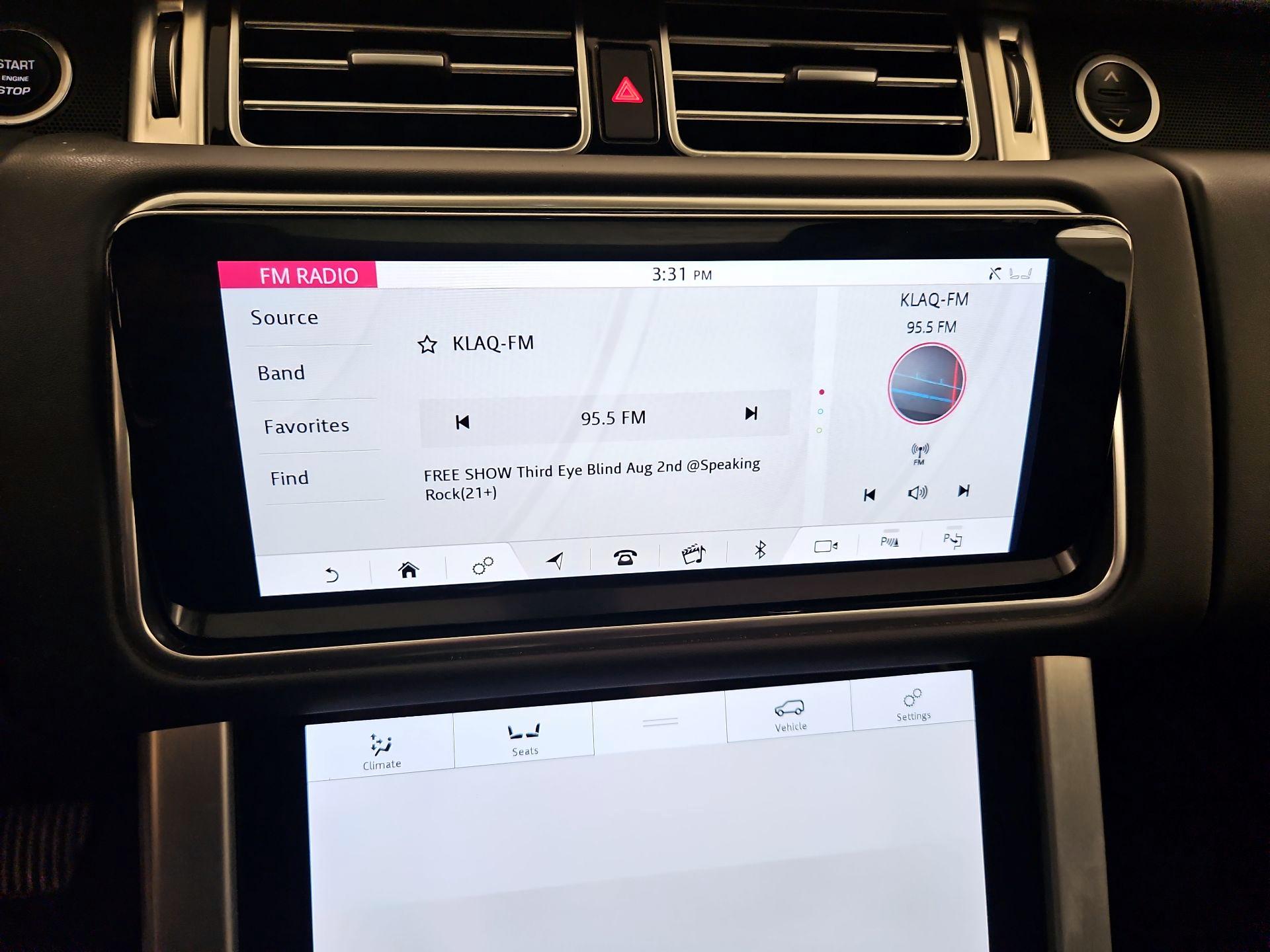Thumbnail: 2020 Land Rover Range Rover - 15