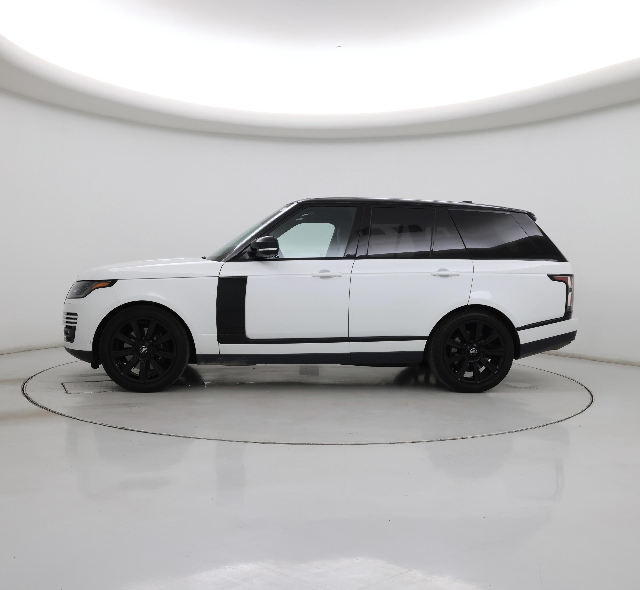 Thumbnail: 2020 Land Rover Range Rover - 3