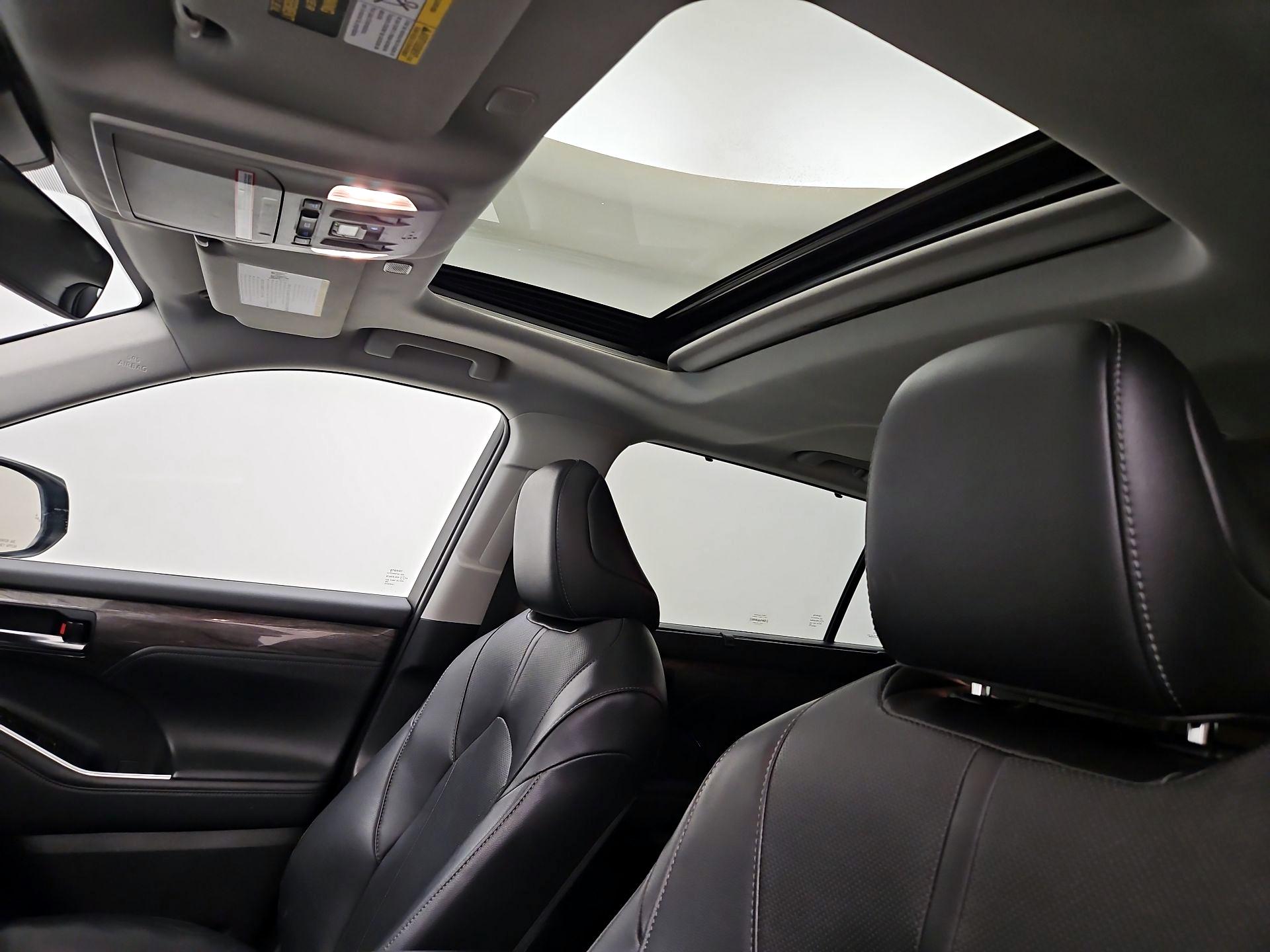 Thumbnail: 2023 Toyota Highlander - 19