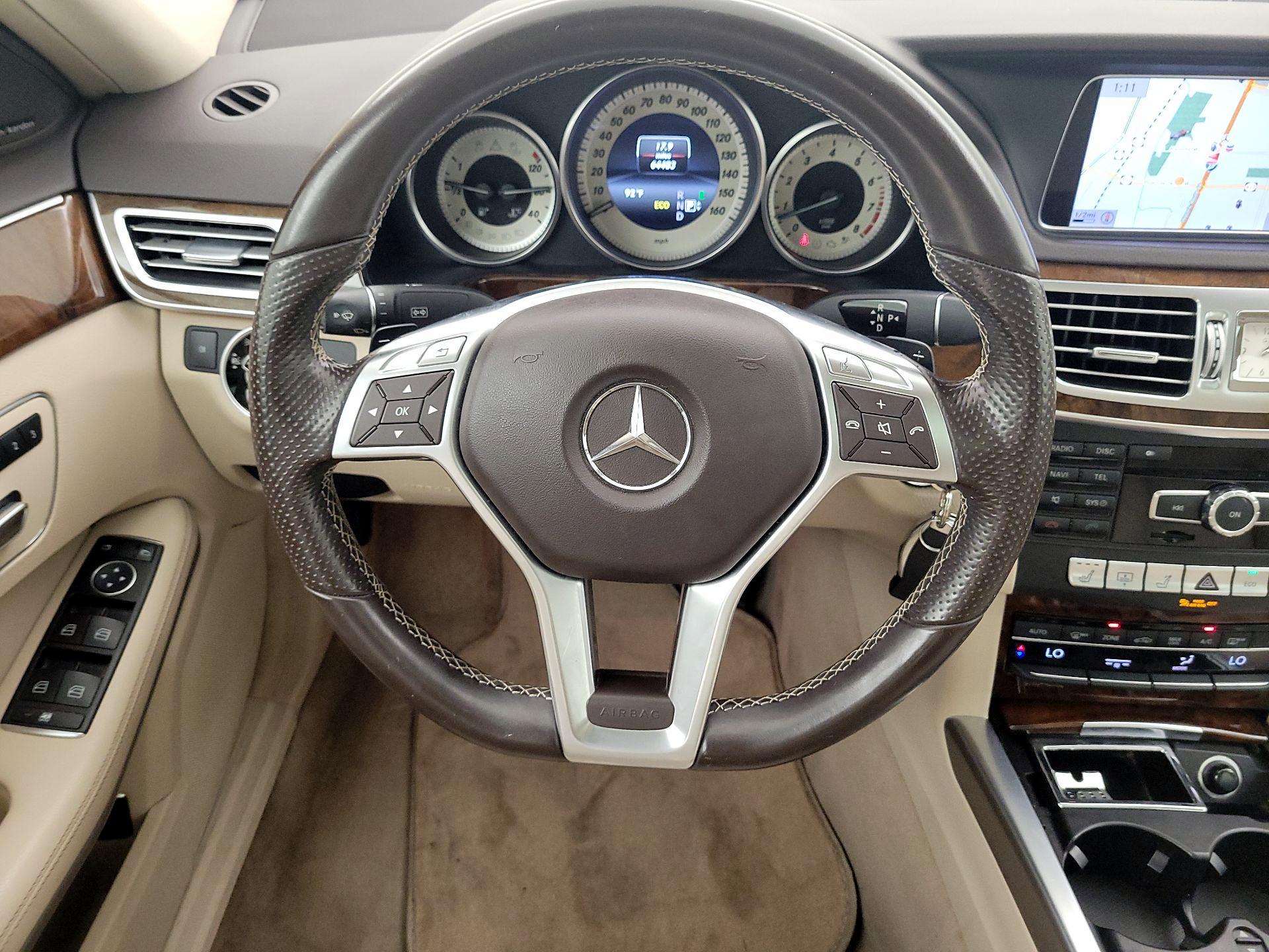 Thumbnail: 2014 Mercedes-Benz E-Class - 10