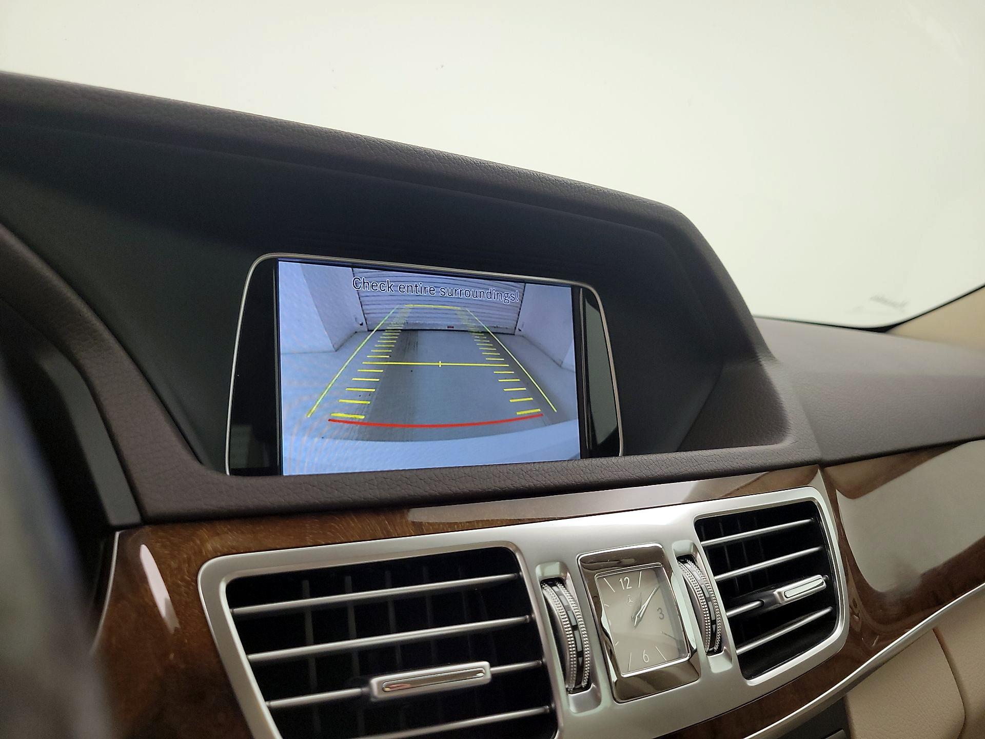 Thumbnail: 2014 Mercedes-Benz E-Class - 15