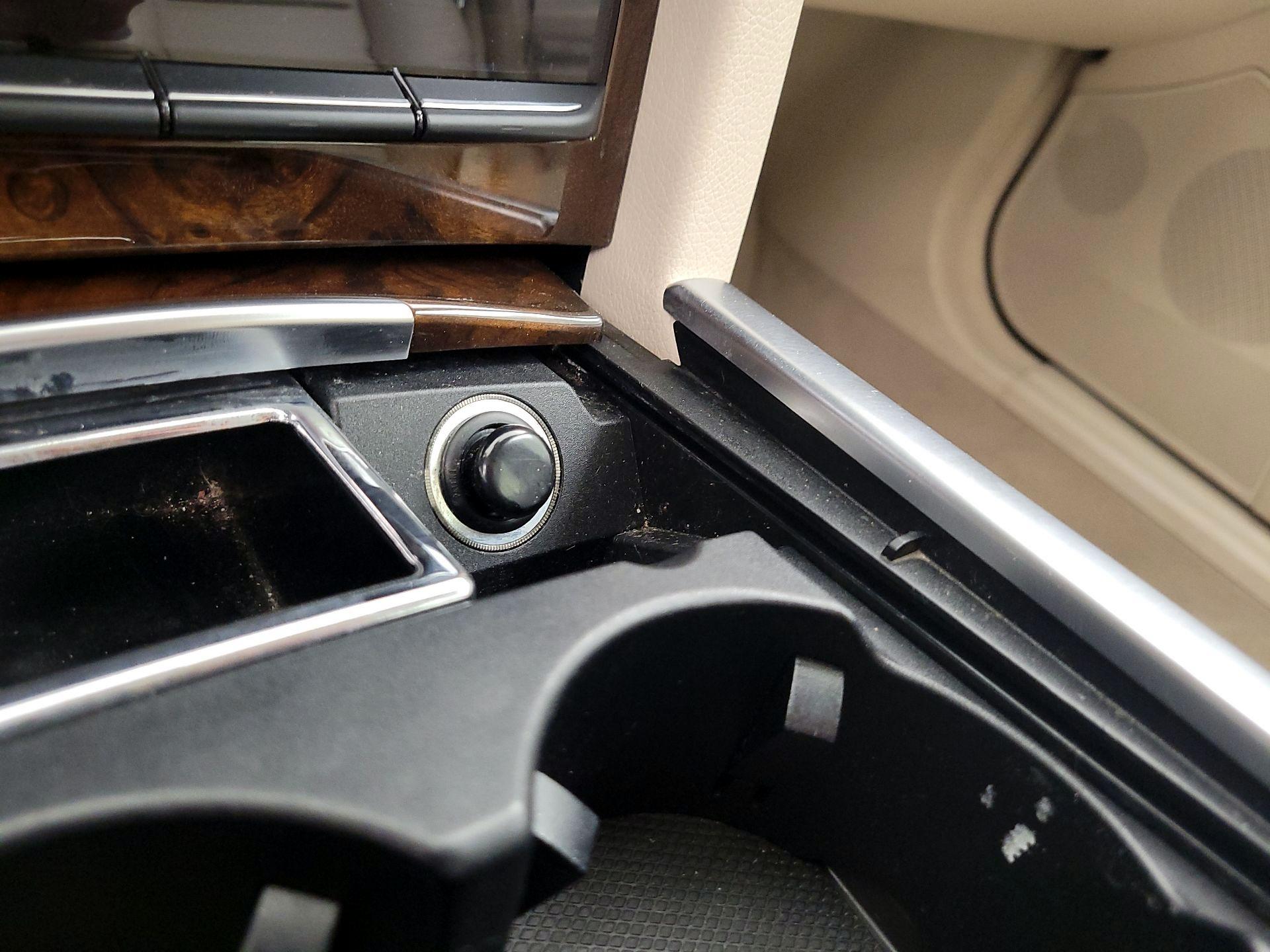 Thumbnail: 2014 Mercedes-Benz E-Class - 19