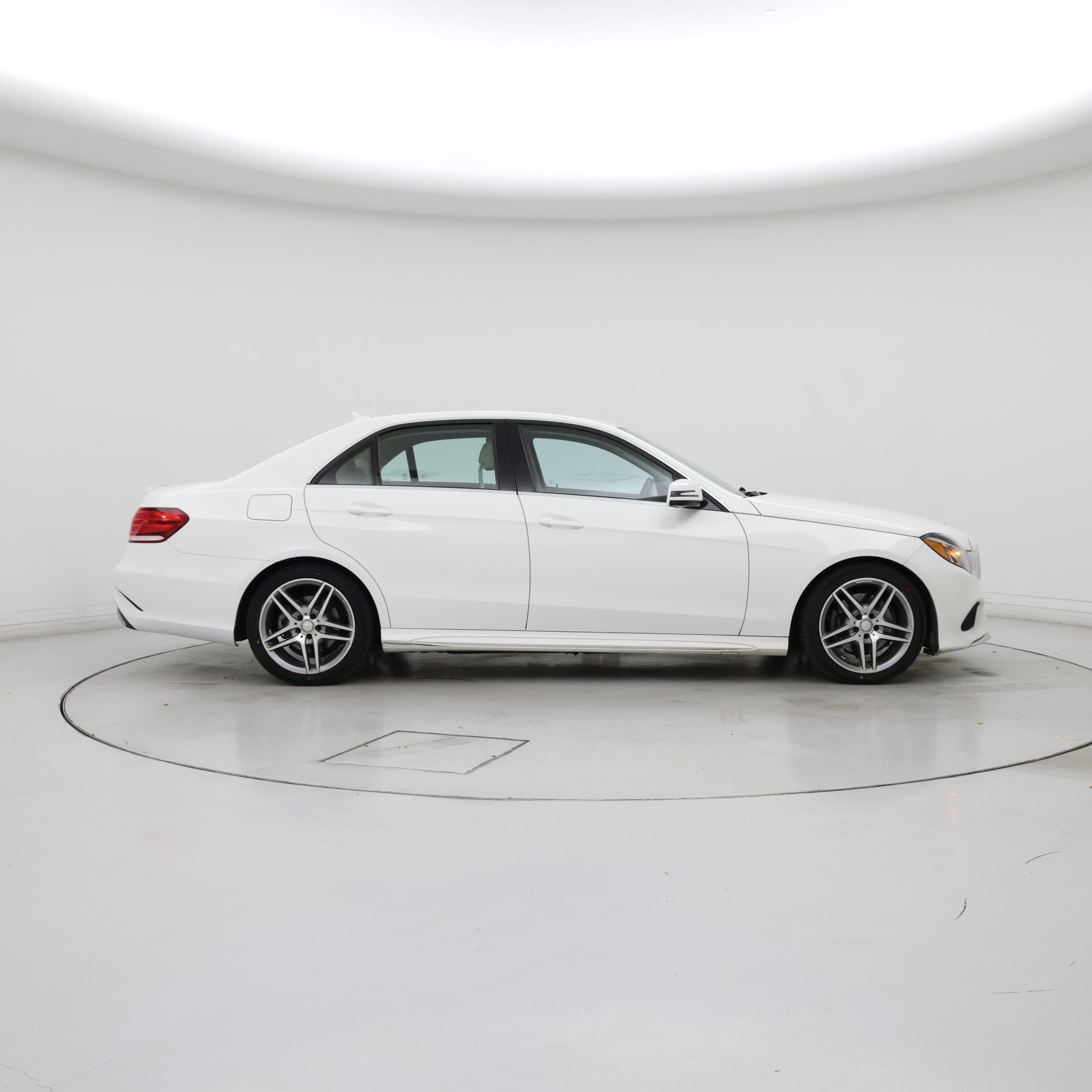 Thumbnail: 2014 Mercedes-Benz E-Class - 7