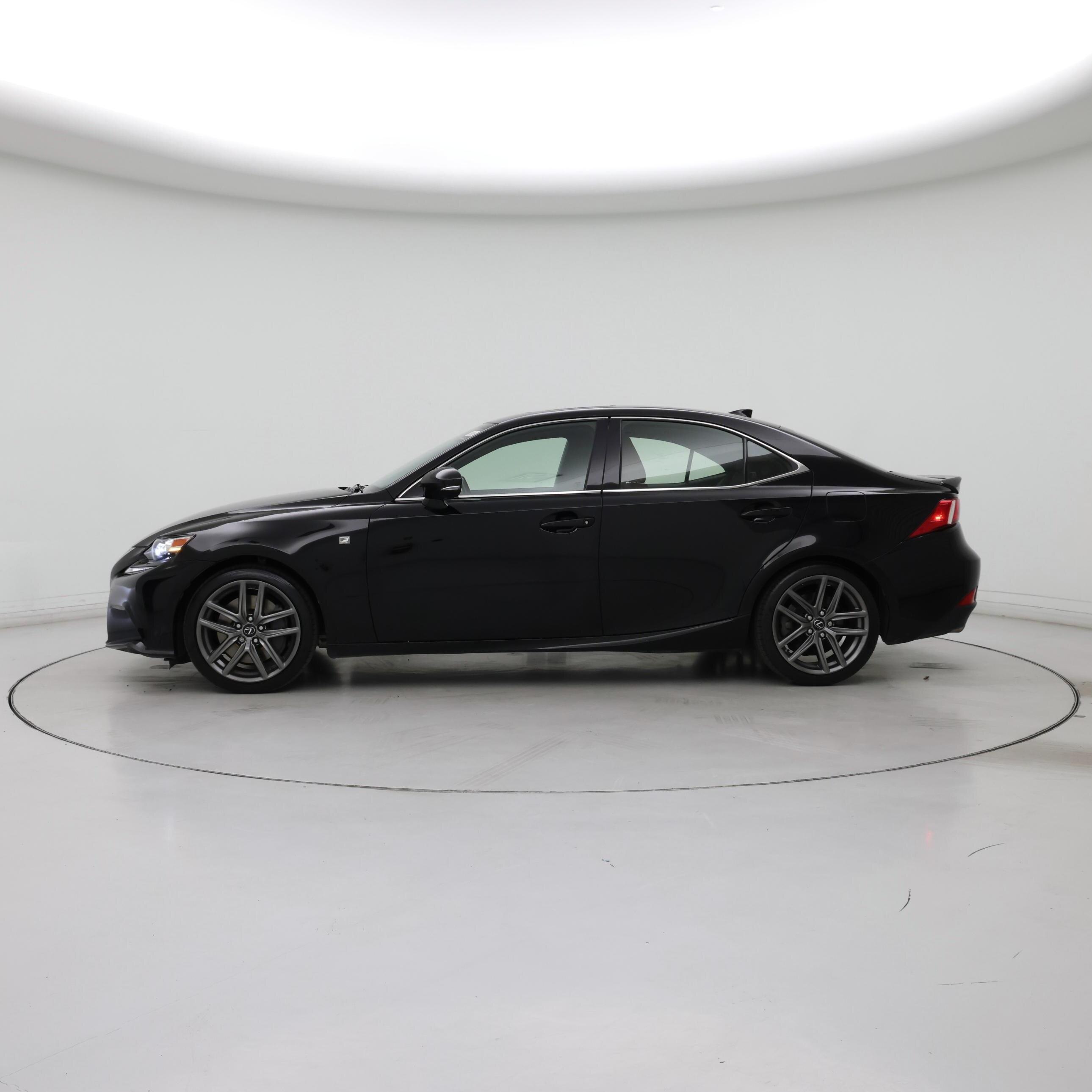 Thumbnail: 2016 Lexus IS - 3