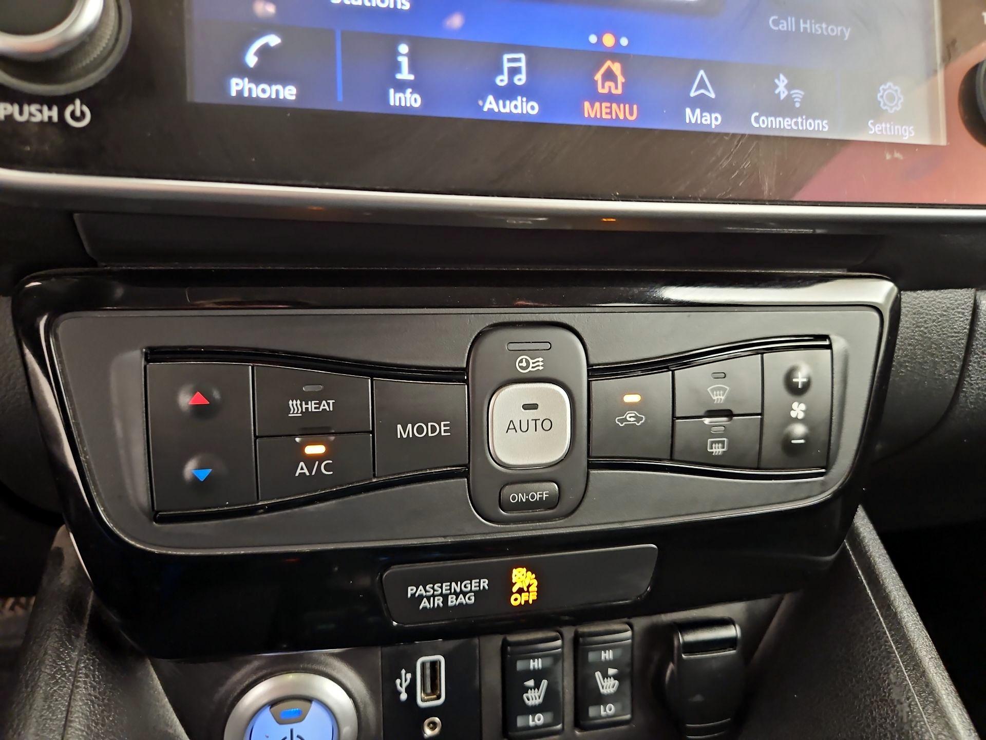 Thumbnail: 2019 Nissan Leaf - 17