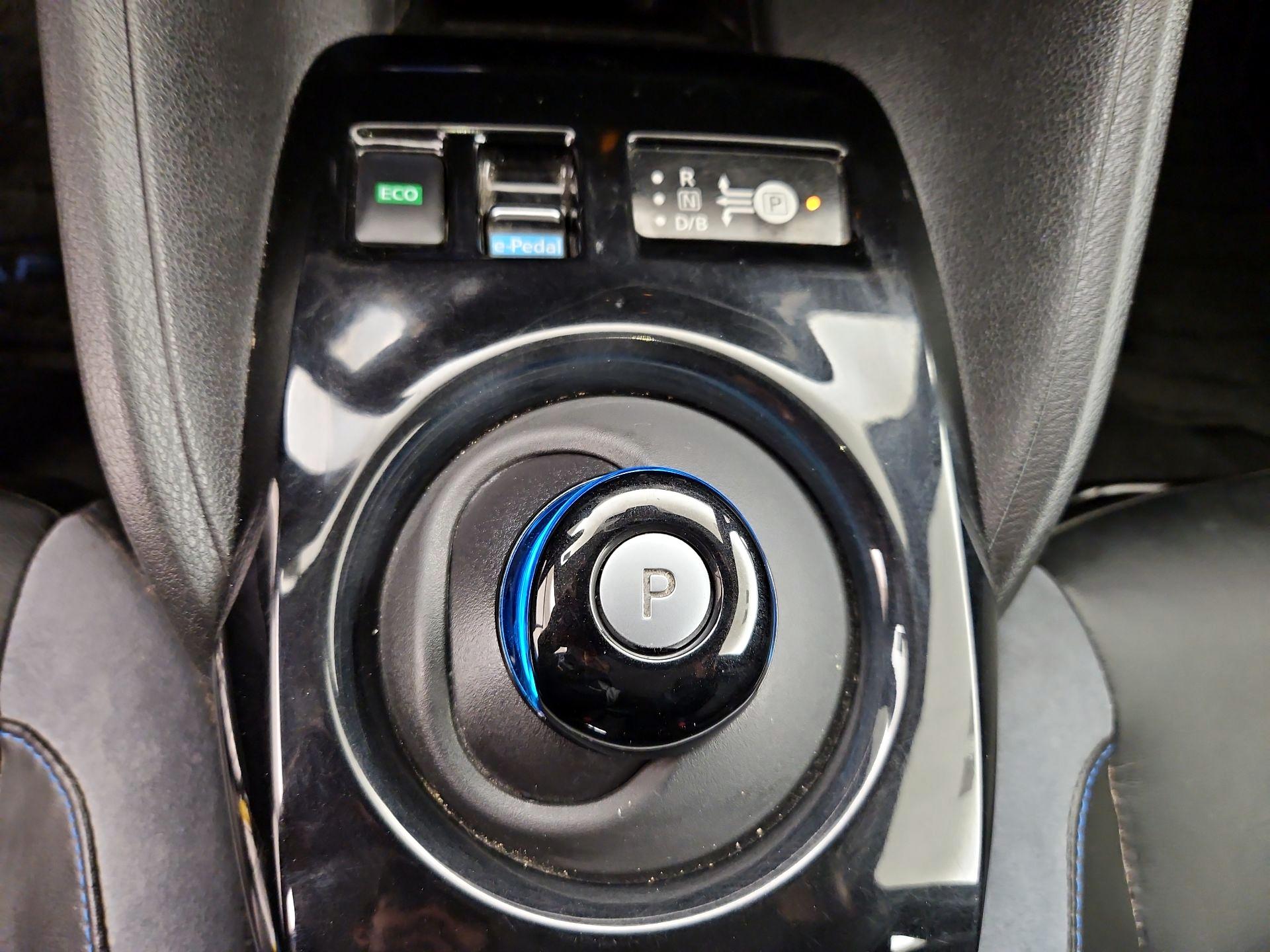 Thumbnail: 2019 Nissan Leaf - 18