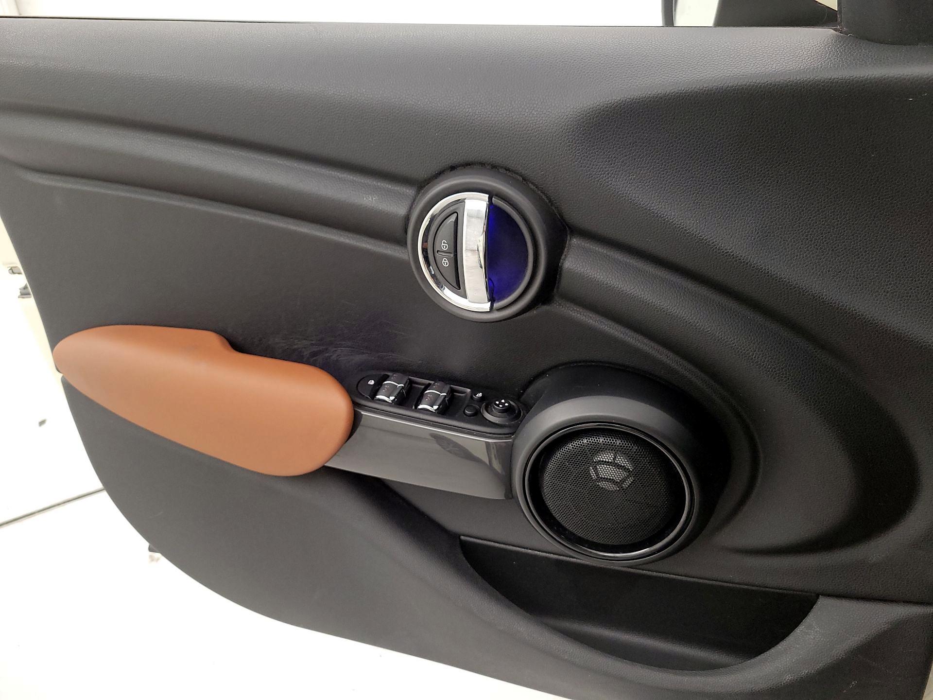 Thumbnail: 2020 MINI Cooper Hardtop - 12