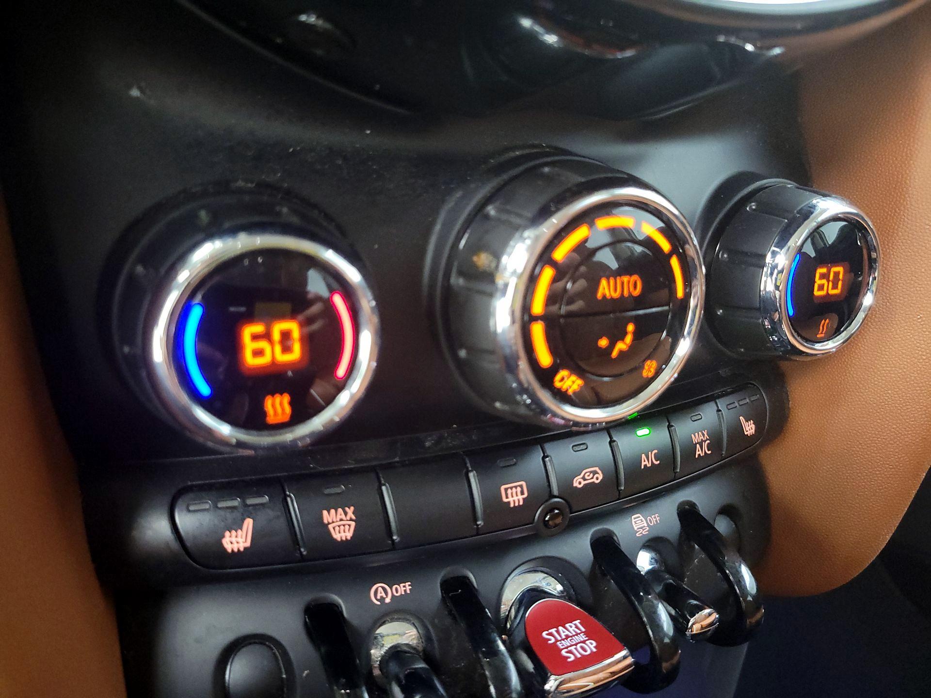 Thumbnail: 2020 MINI Cooper Hardtop - 16