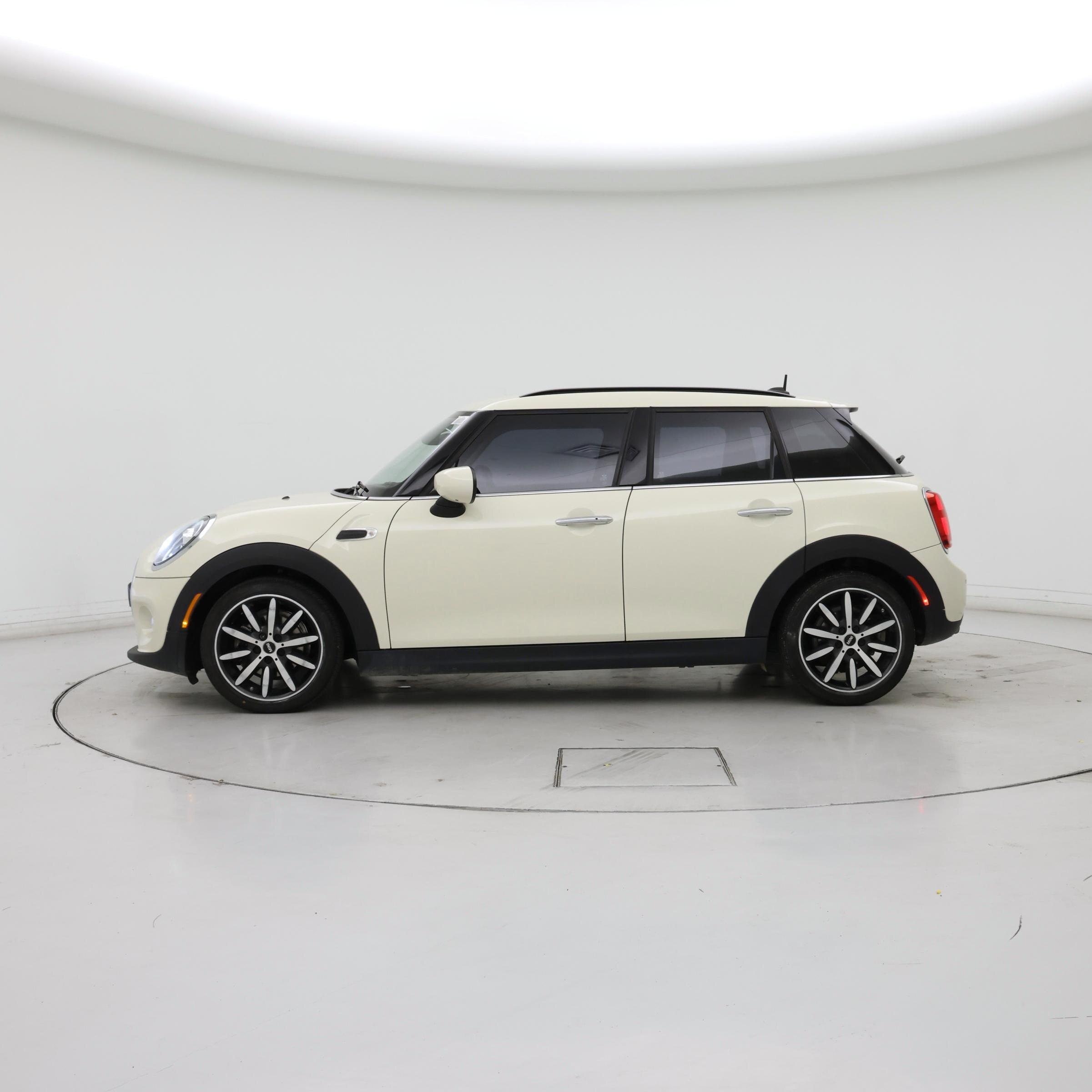 Thumbnail: 2020 MINI Cooper Hardtop - 3