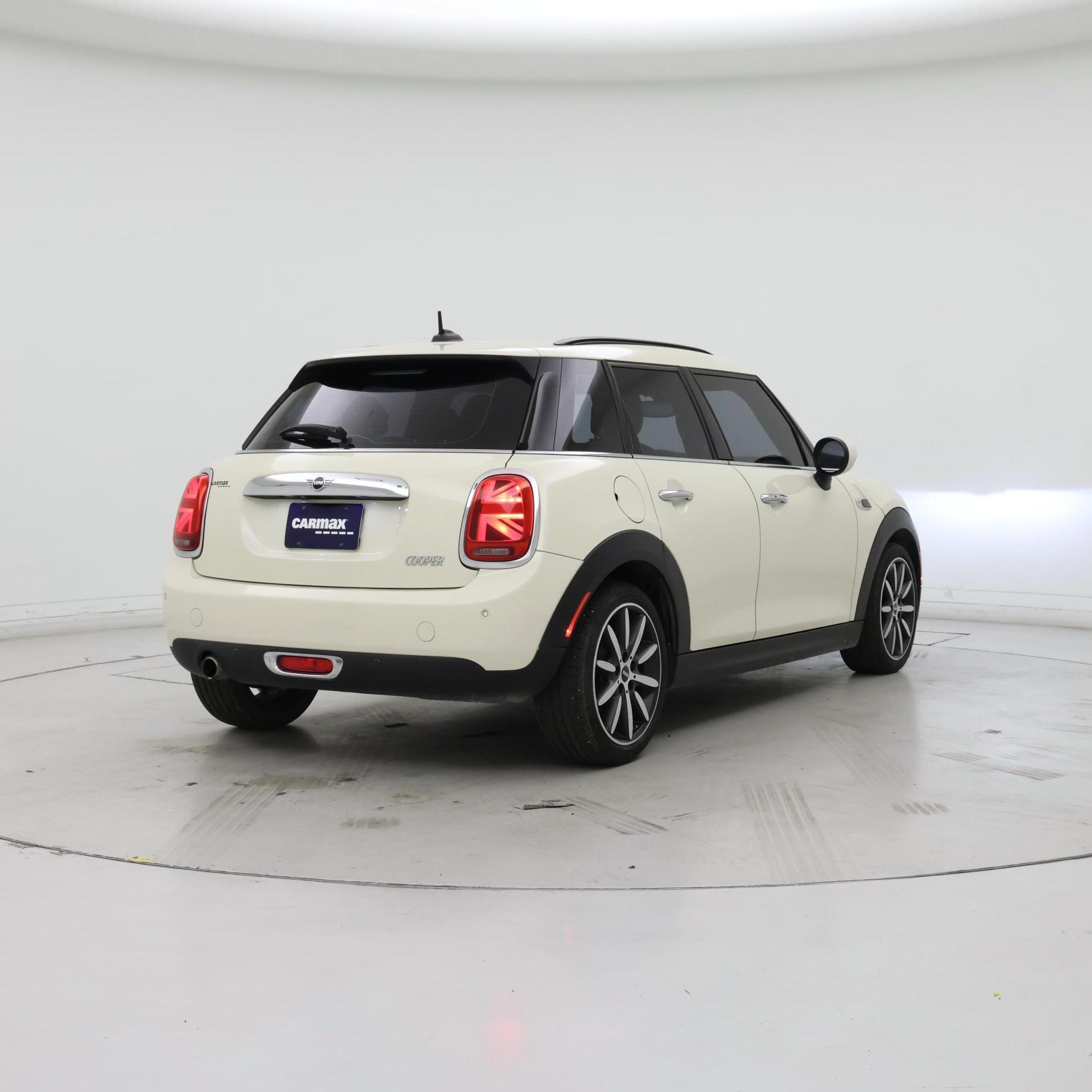 Thumbnail: 2020 MINI Cooper Hardtop - 8