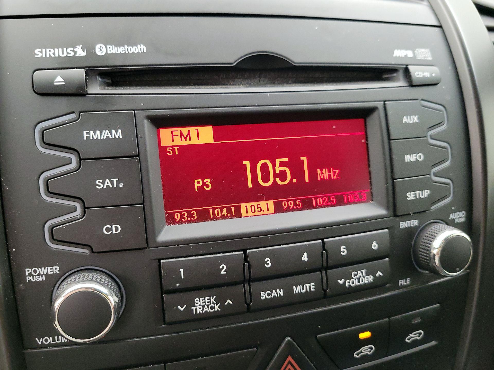 Thumbnail: 2013 Kia Sorento - 13