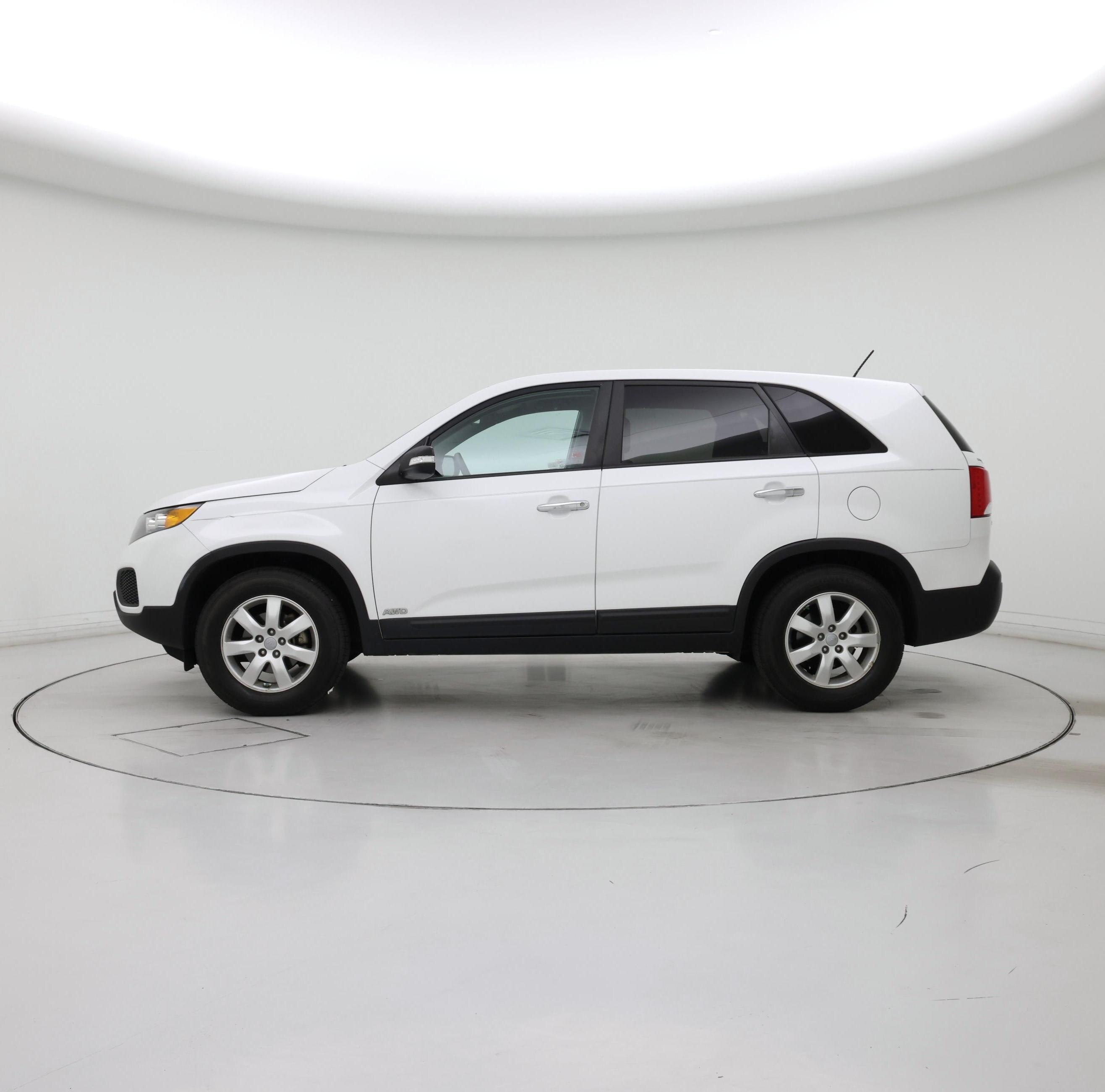 Thumbnail: 2013 Kia Sorento - 3