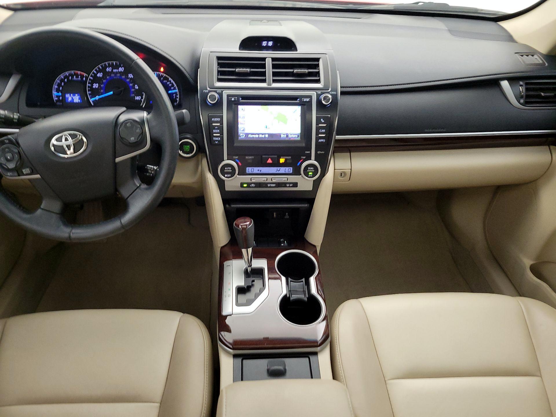 Thumbnail: 2014 Toyota Camry - 9