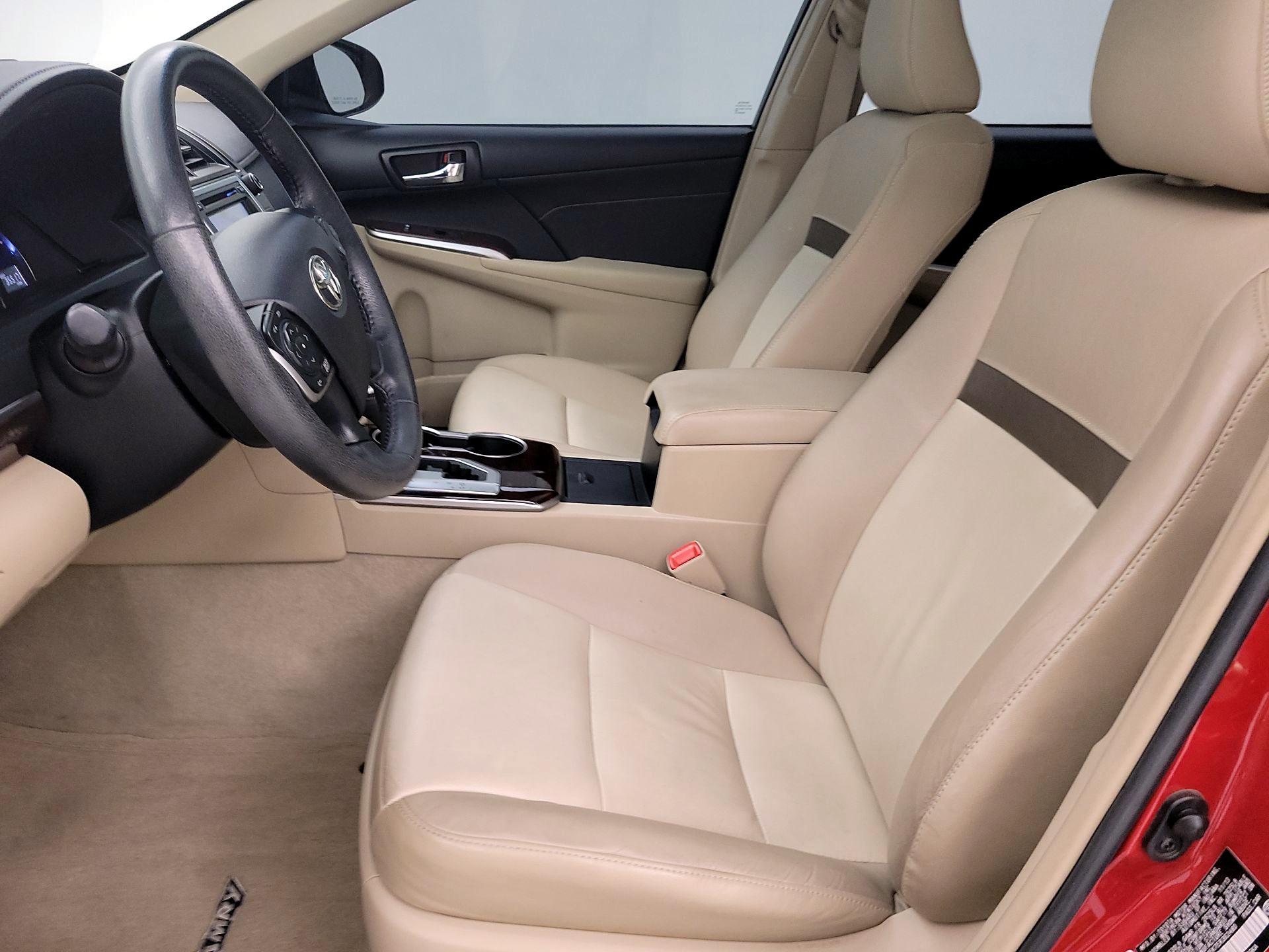Thumbnail: 2014 Toyota Camry - 11